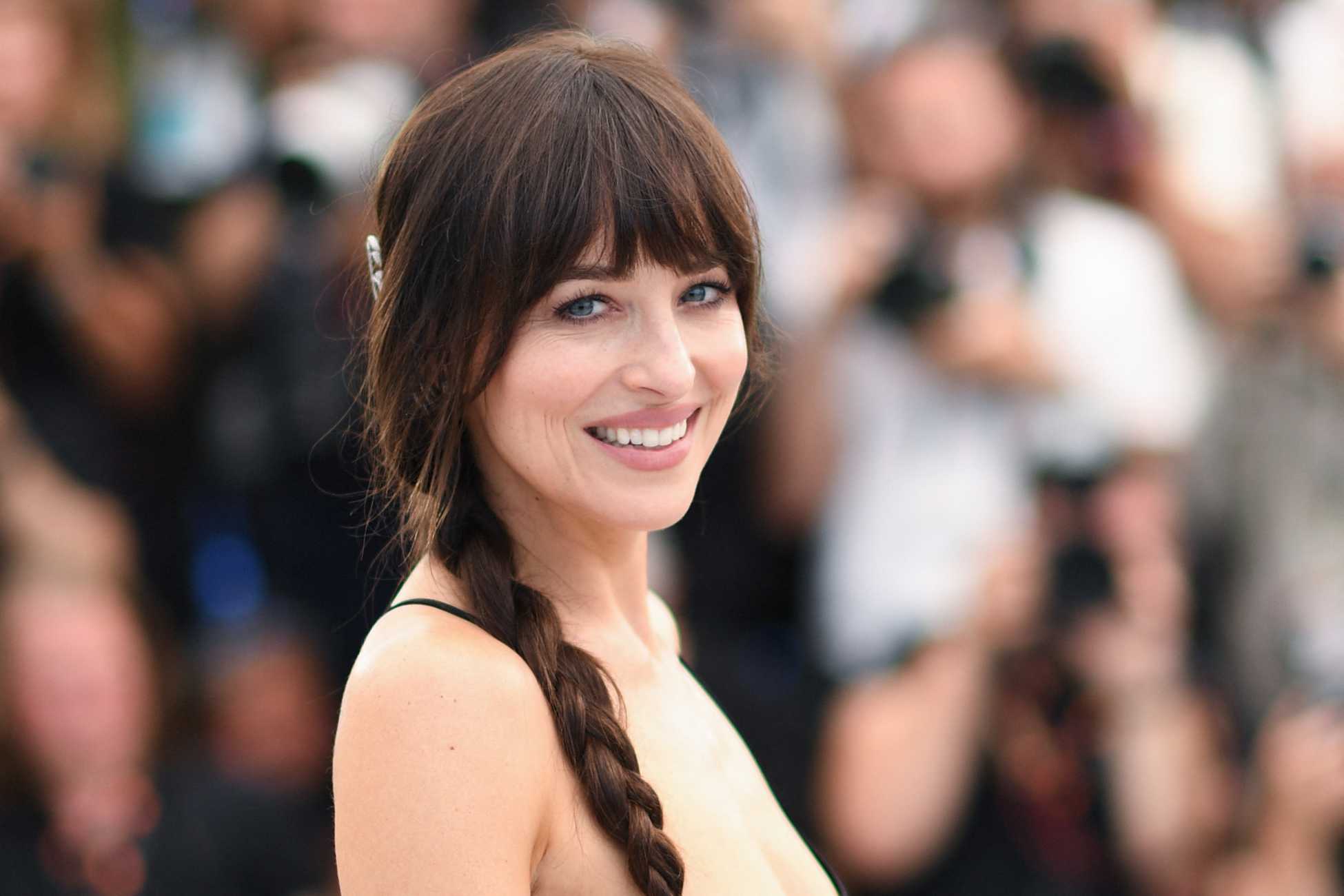 Dakota_Johnson_-_Splitsville_photocall_at_the_78th_annual_Cannes_Film_Festival_in_Cannes2C_France_28May_192C_202529_27.jpg