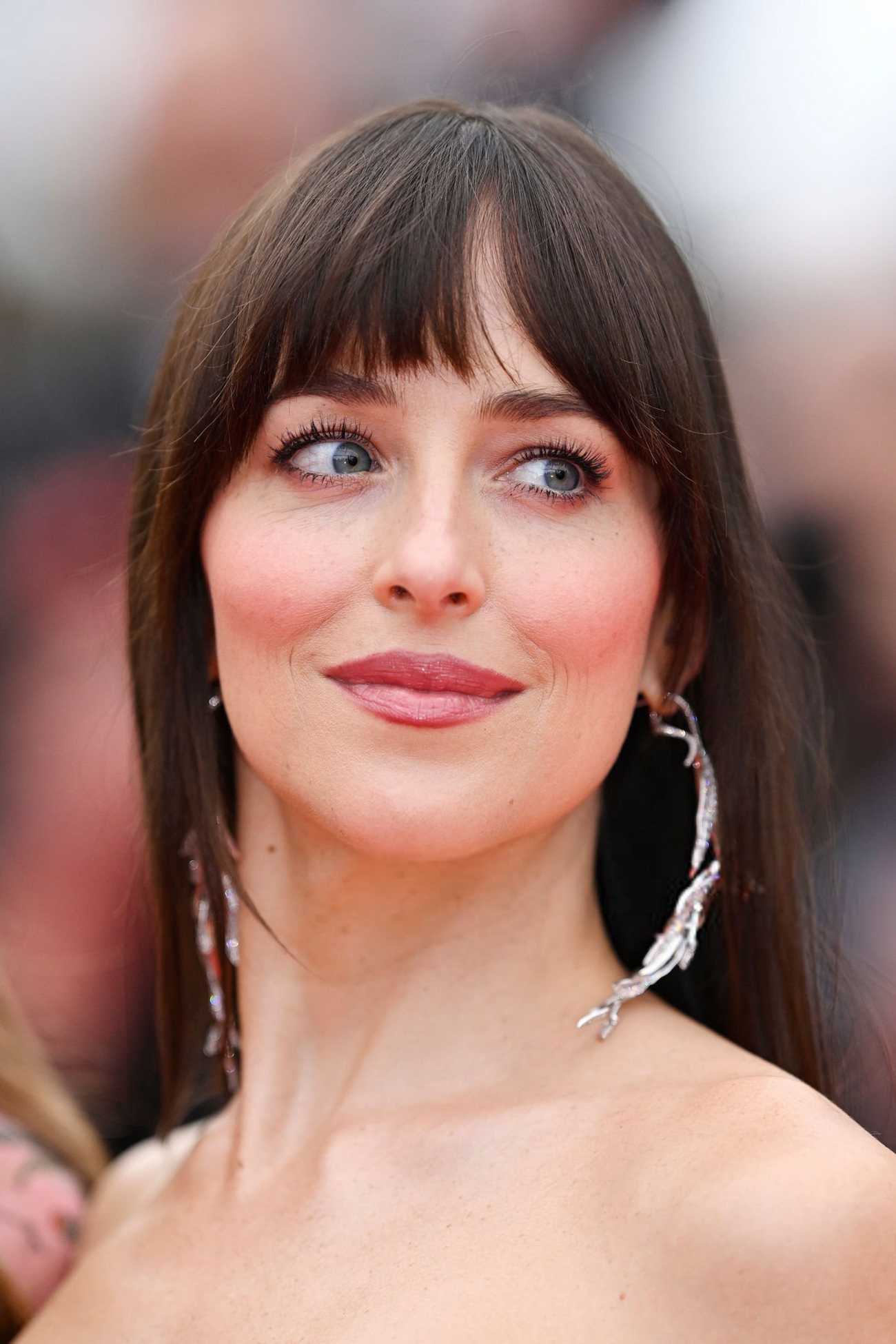 Dakota_Johnson_-_Splitsville_red_carpet_at_the_78th_annual_Cannes_Film_Festival_in_Cannes2C_France_28May_192C_202529_30.jpg