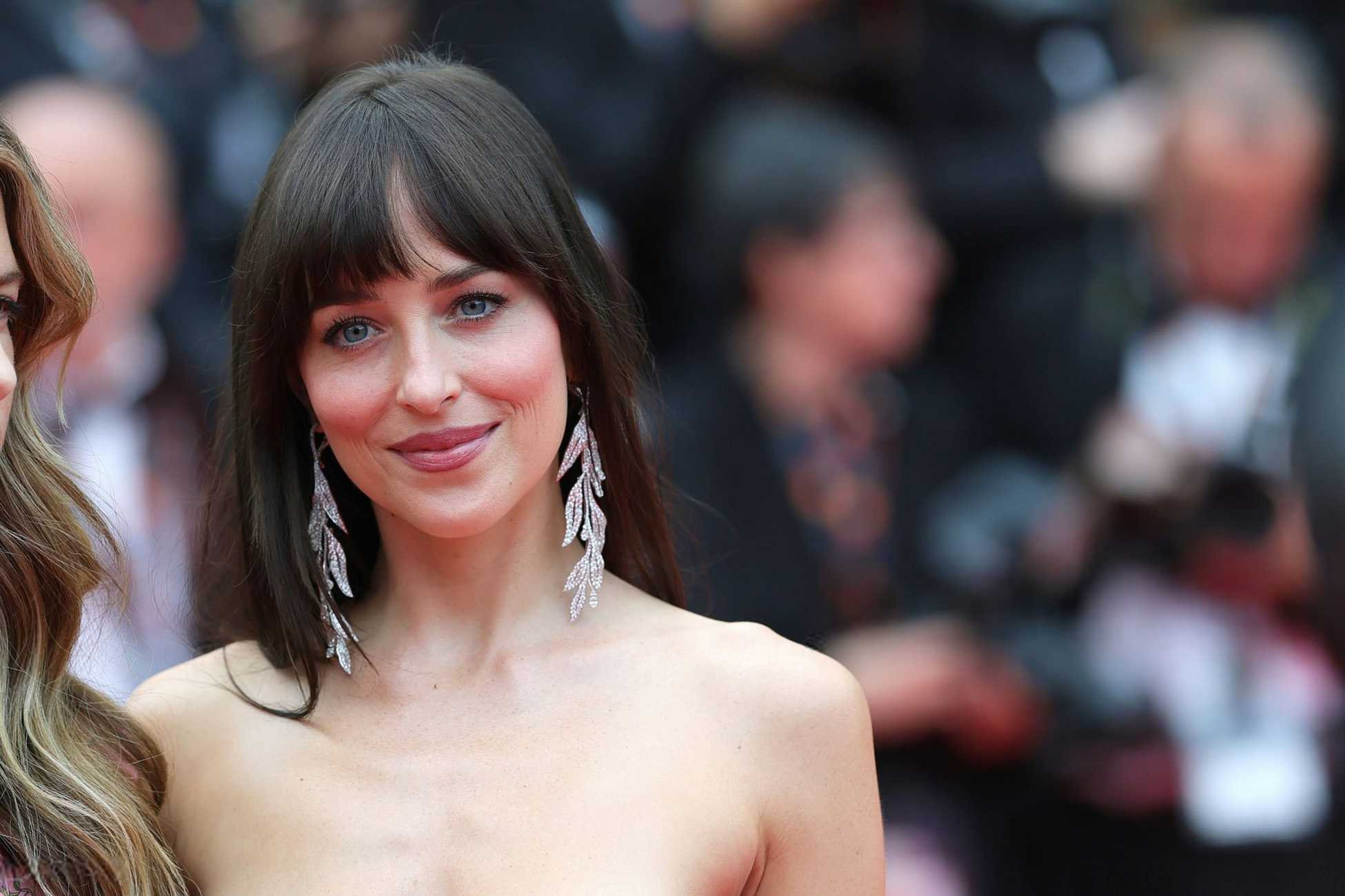 Dakota_Johnson_-_Splitsville_red_carpet_at_the_78th_annual_Cannes_Film_Festival_in_Cannes2C_France_28May_192C_202529_33.jpg