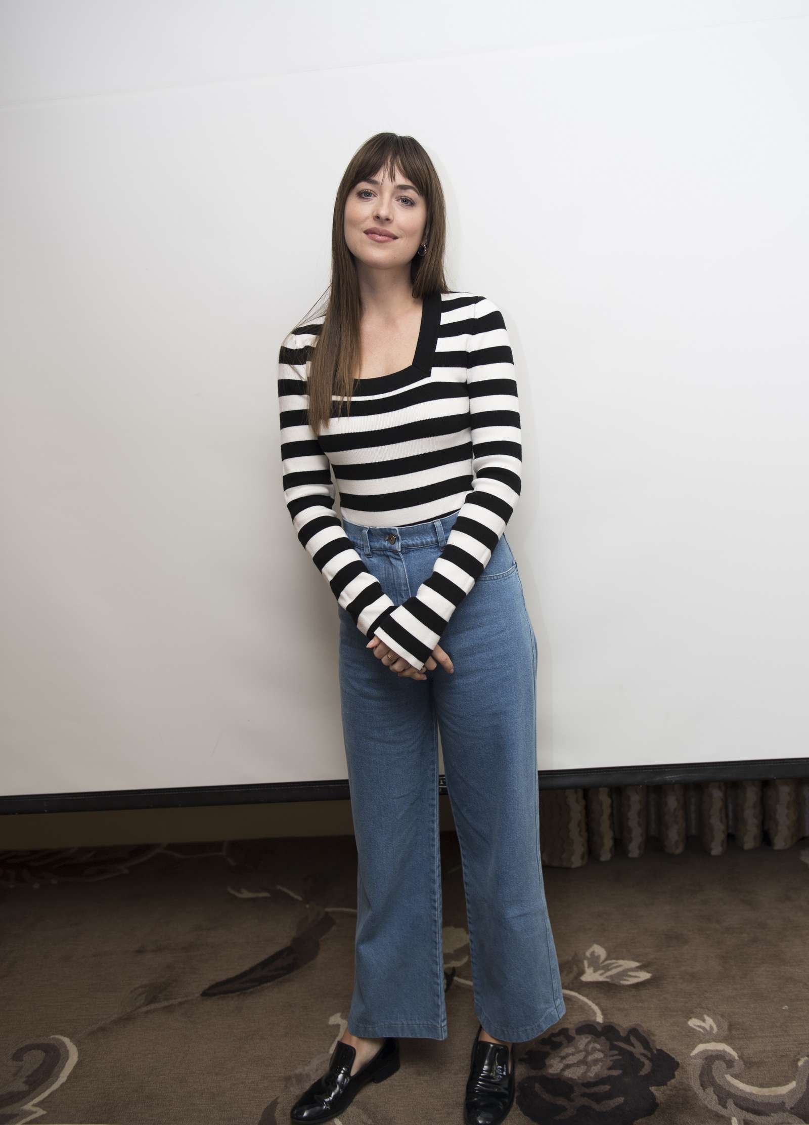 Dakota_Johnson_-_Suspiria_Hollywood_press_conference_10242018-14.jpg