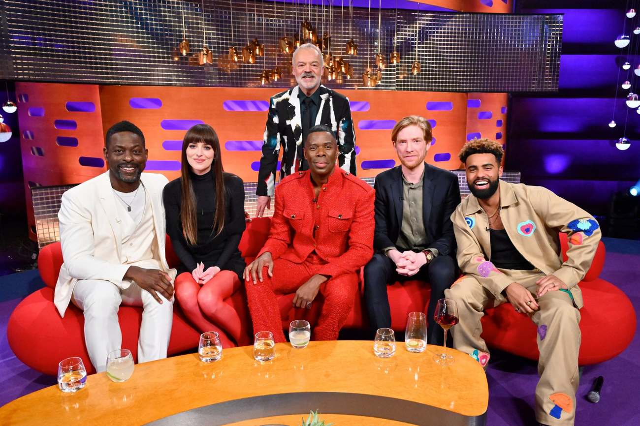 Dakota_Johnson_-_The_Graham_Norton_Show_0102202405.jpg Dakota_Johnson_-_The_Graham_Norton_Show_0102202405.jpg