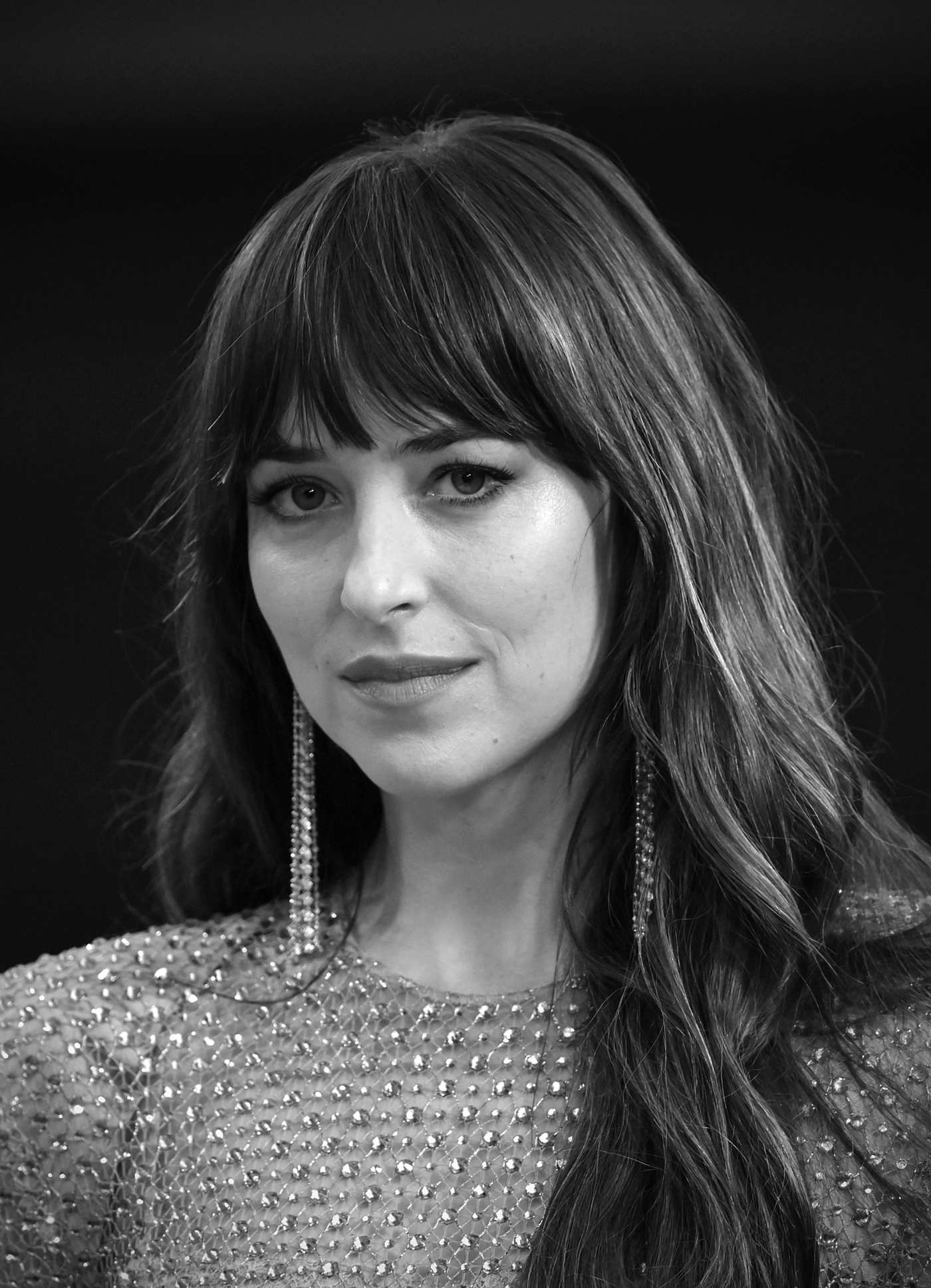 Dakota_Johnson_-_The_Lost_Daughter_Premiere_at_the_65th_BFI_London_Film_Festival_on_October_132C_2021_40.jpg
