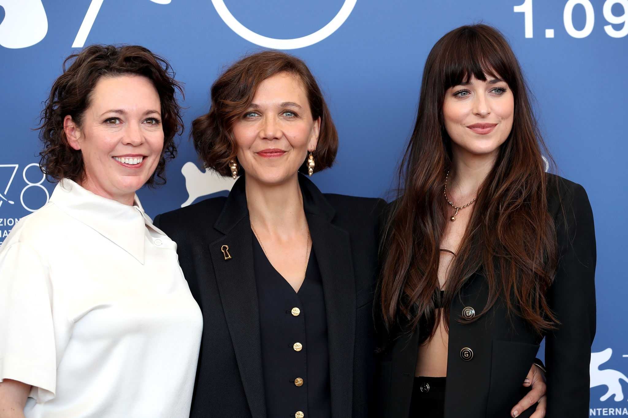 Dakota_Johnson_-_The_Lost_Daughter_photocall_during_the_78th_Venice_International_Film_Festival_on_September_032C_2021_00021.jpg Dakota_Johnson_-_The_Lost_Daughter_photocall_during_the_78th_Venice_International_Film_Festival_on_September_032C_2021_00021.jpg