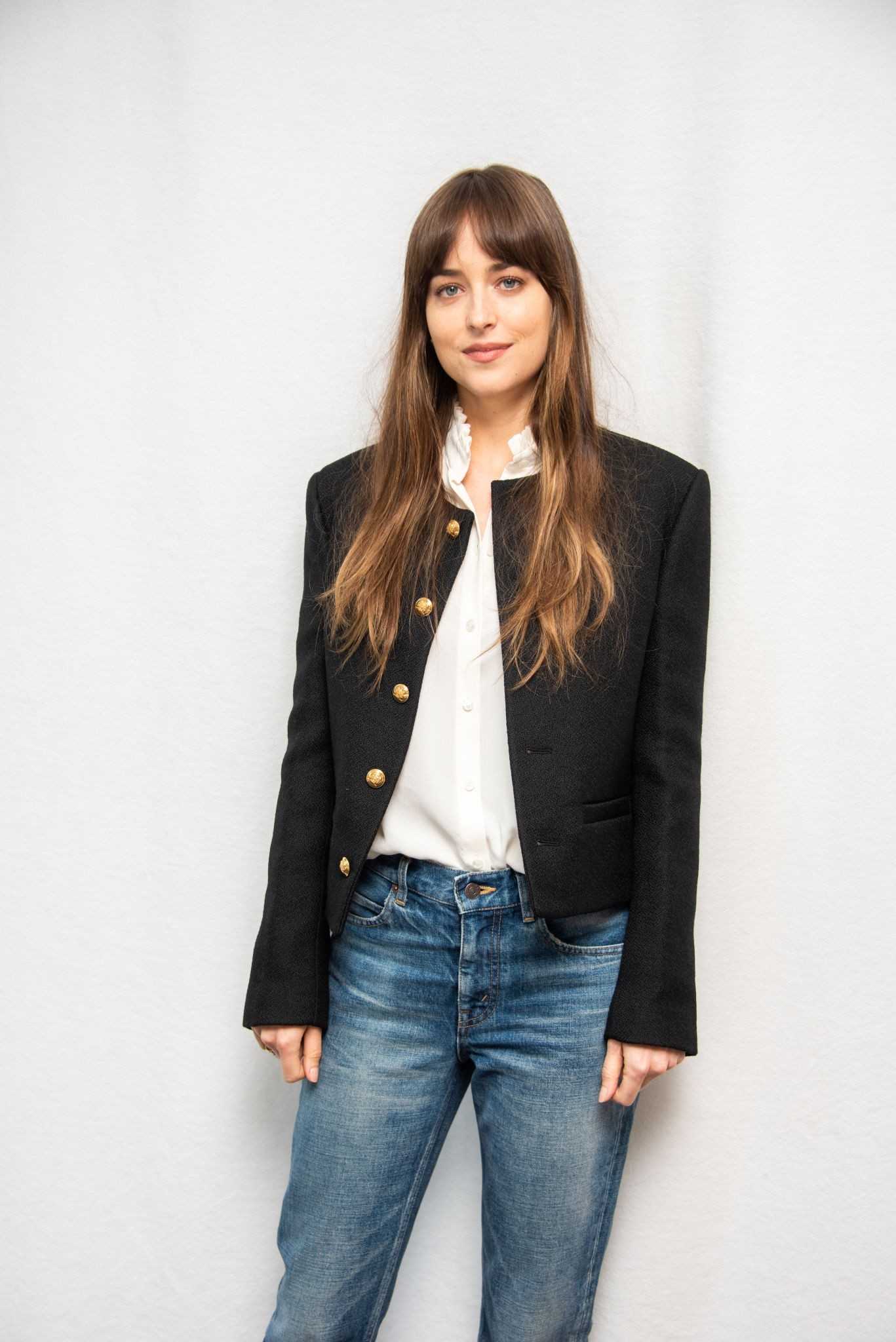 Dakota_Johnson_-_The_Peanut_Butter_Falcon_Los_Angeles_Press_Conference_08022019-03.jpg