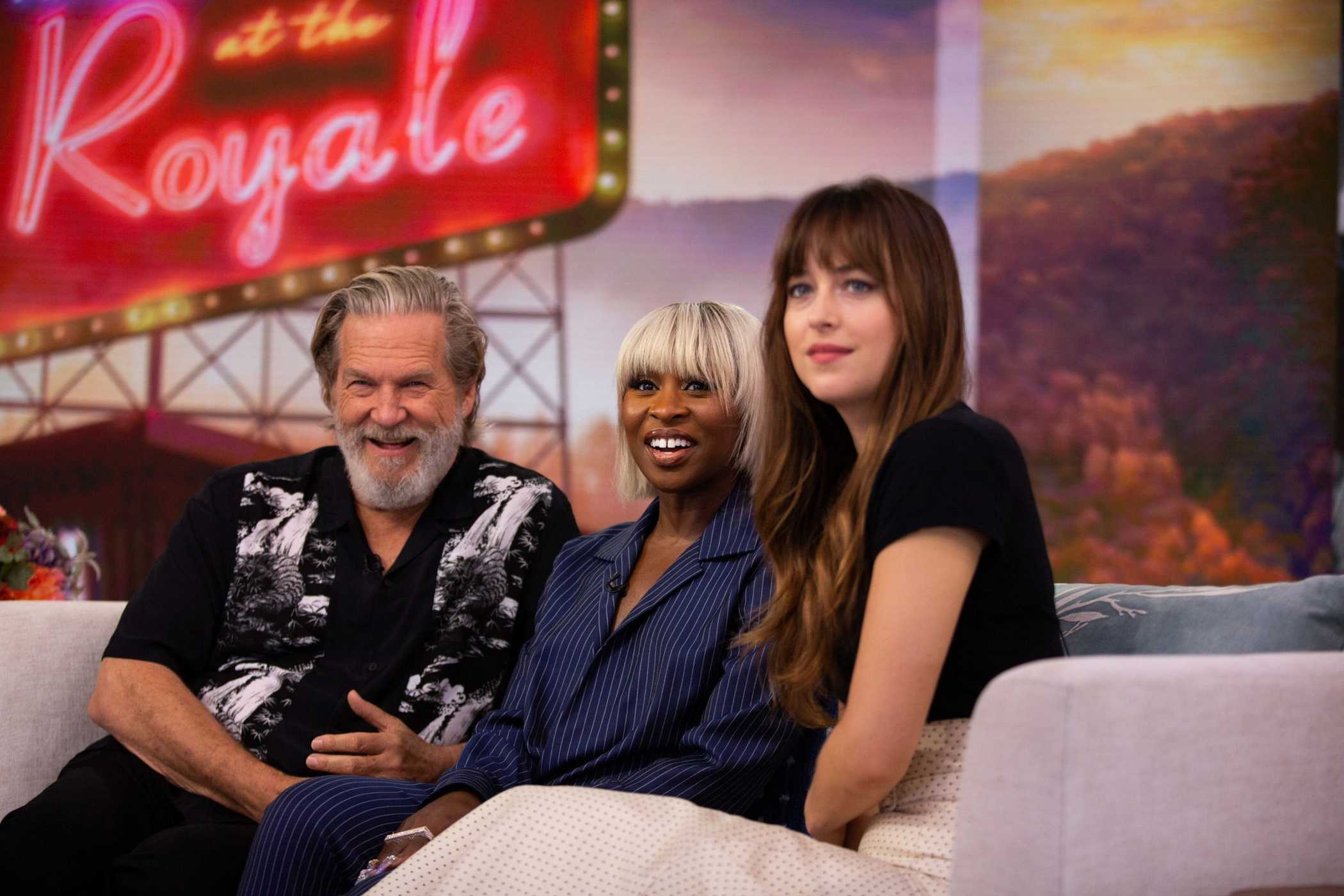 Dakota_Johnson_-_Today_Show_on_September_282C_2018_in_New_York_City-06.jpg