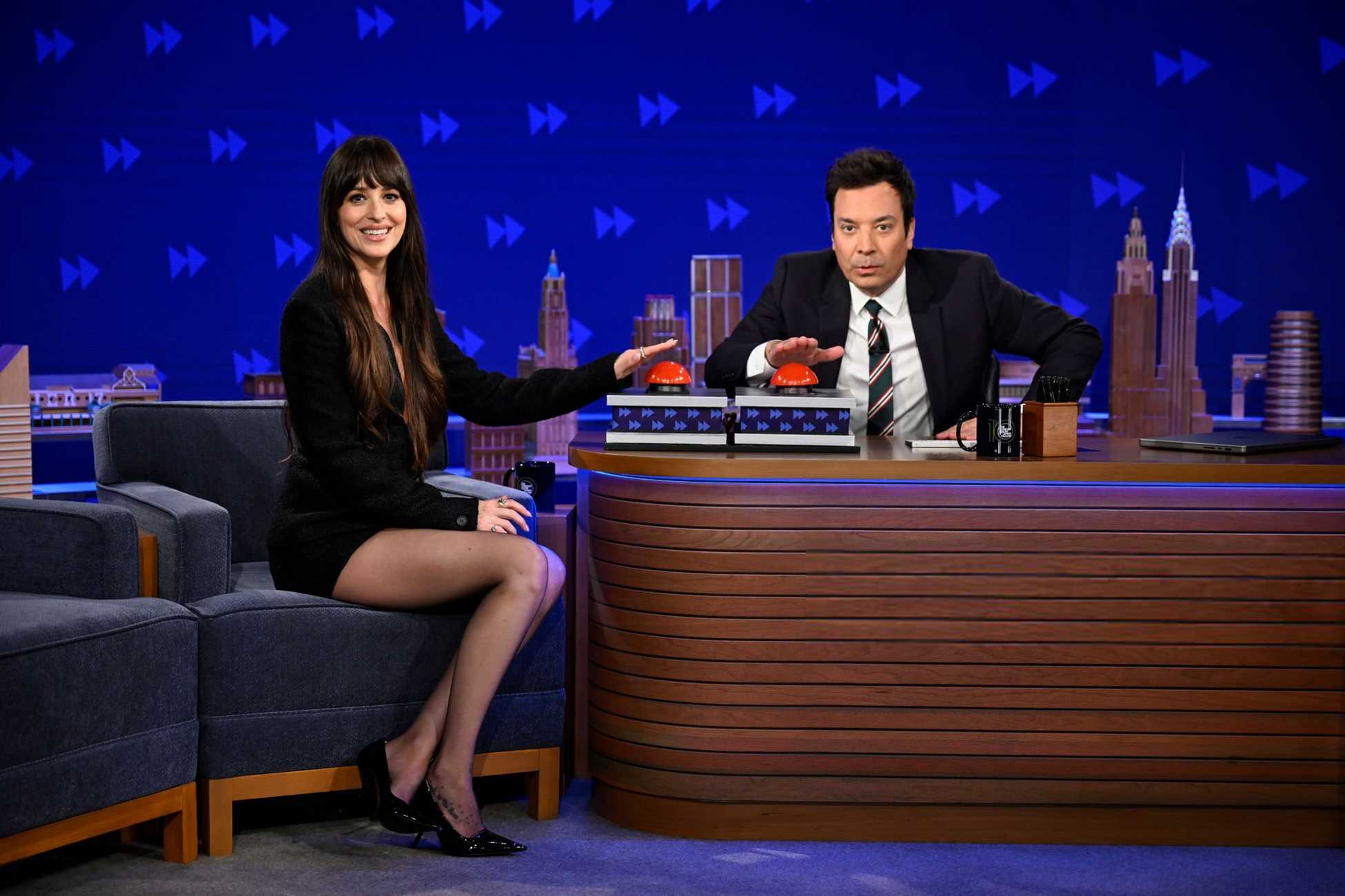 Dakota_Johnson_-_Tonight_Show_Jimmy_Fallon_June_2_2025_10.jpg