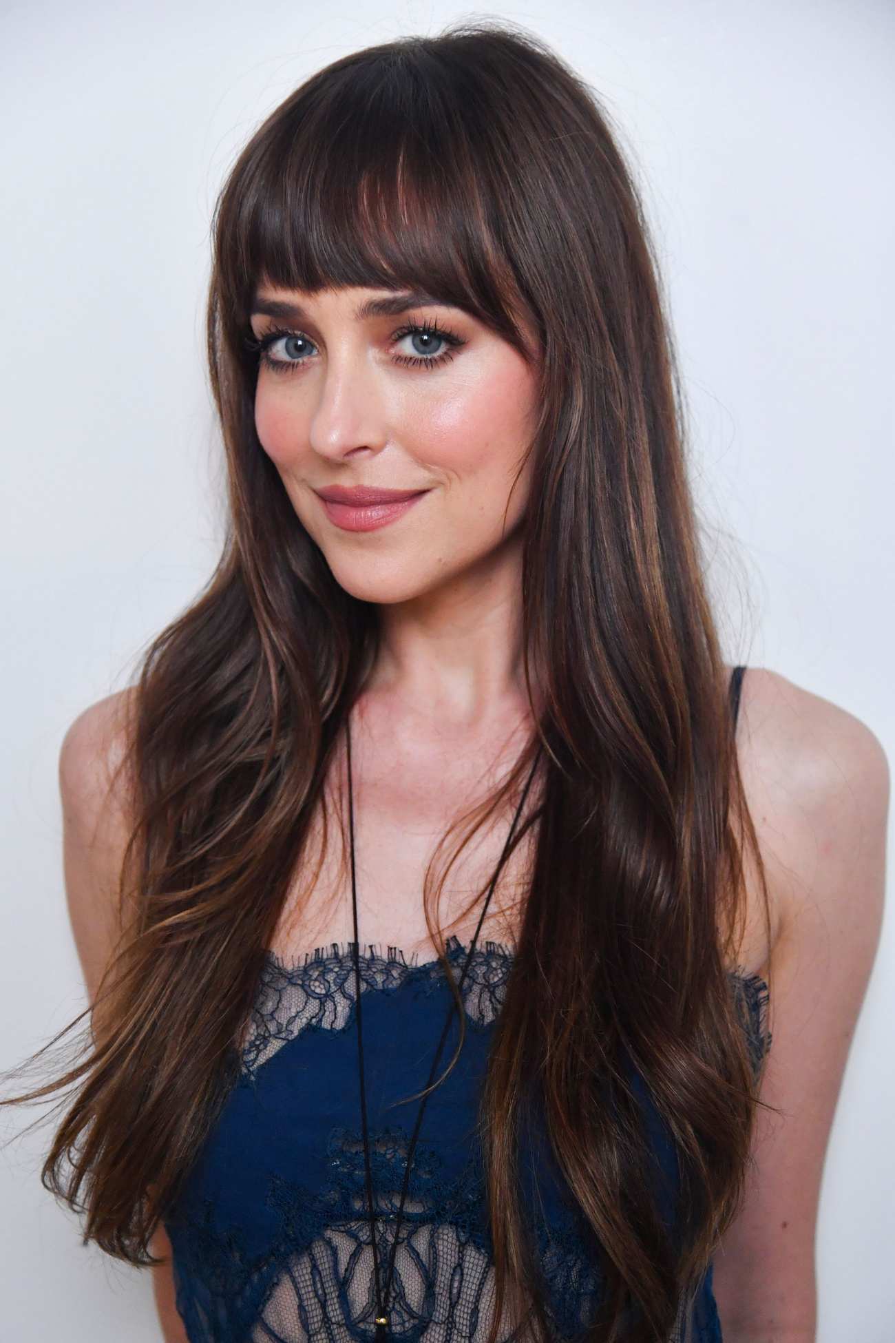 Dakota_Johnson_-_Tribeca_Film_Festival_Portrait_June_2024_05.jpg