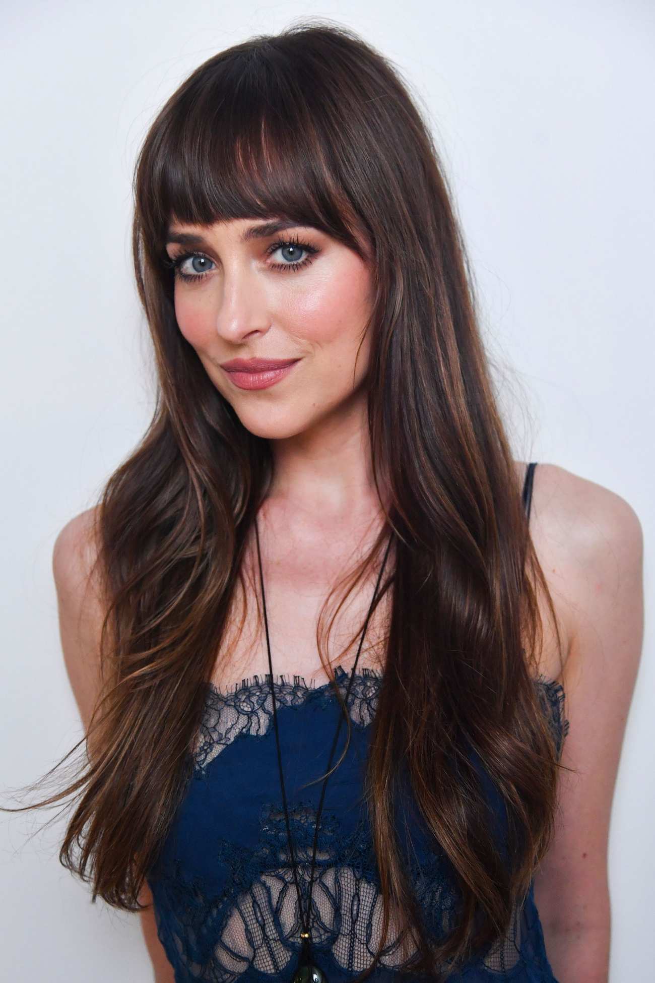 Dakota_Johnson_-_Tribeca_Film_Festival_Portrait_June_2024_08.jpg