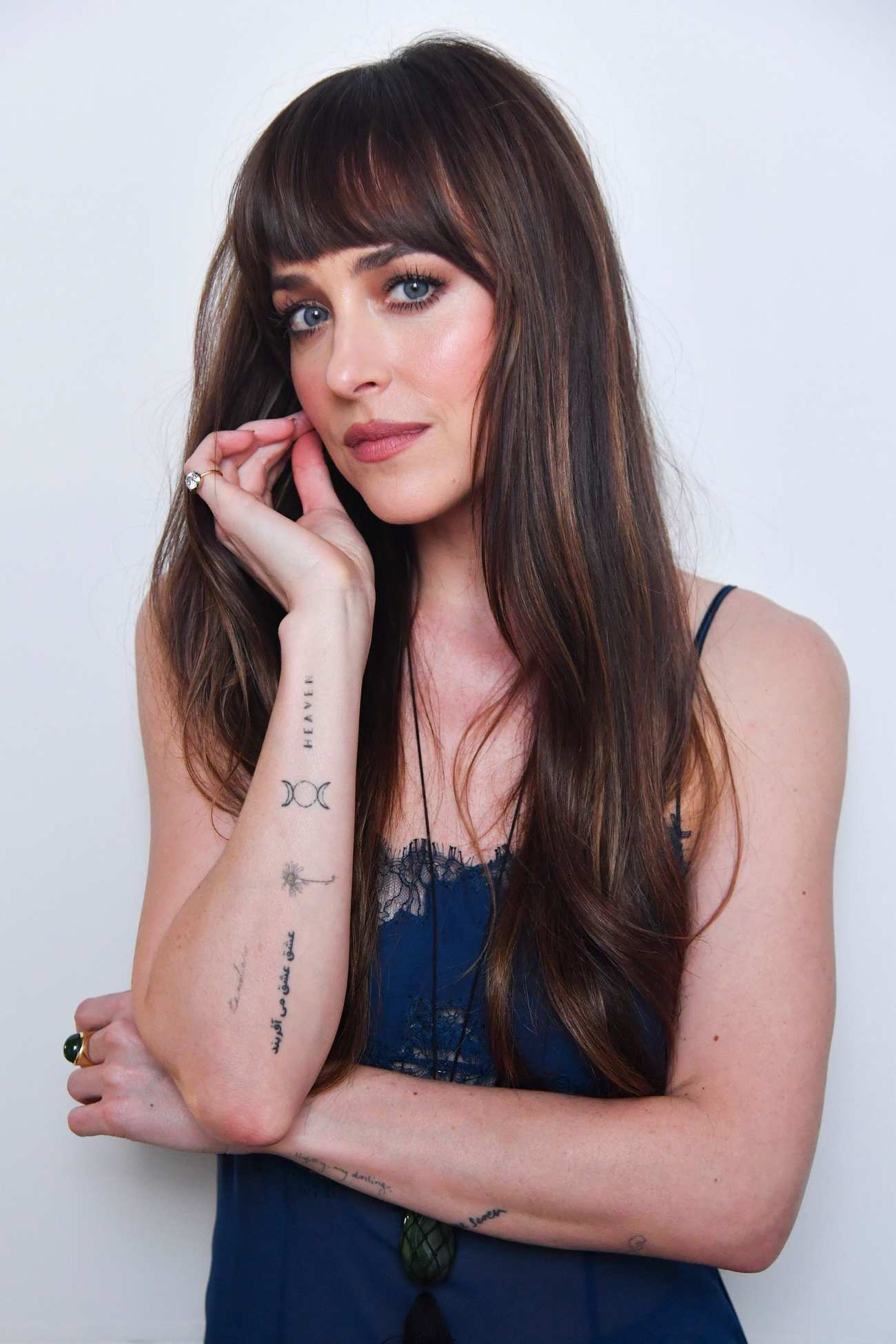 Dakota_Johnson_-_Tribeca_Film_Festival_Portrait_June_2024_09.jpg