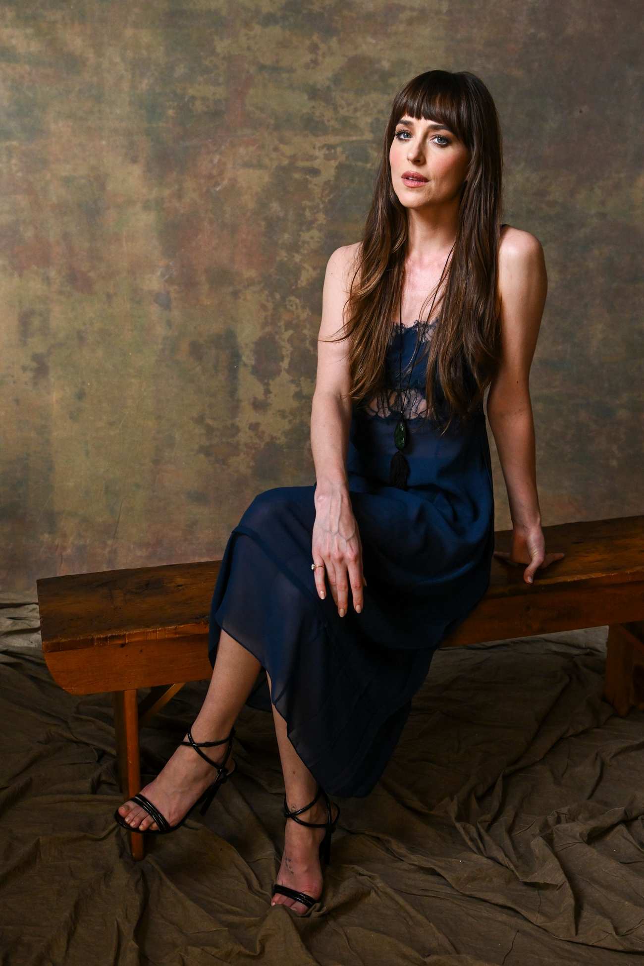 Dakota_Johnson_-_Tribeca_Film_Festival_Portrait_June_2024_13.jpg