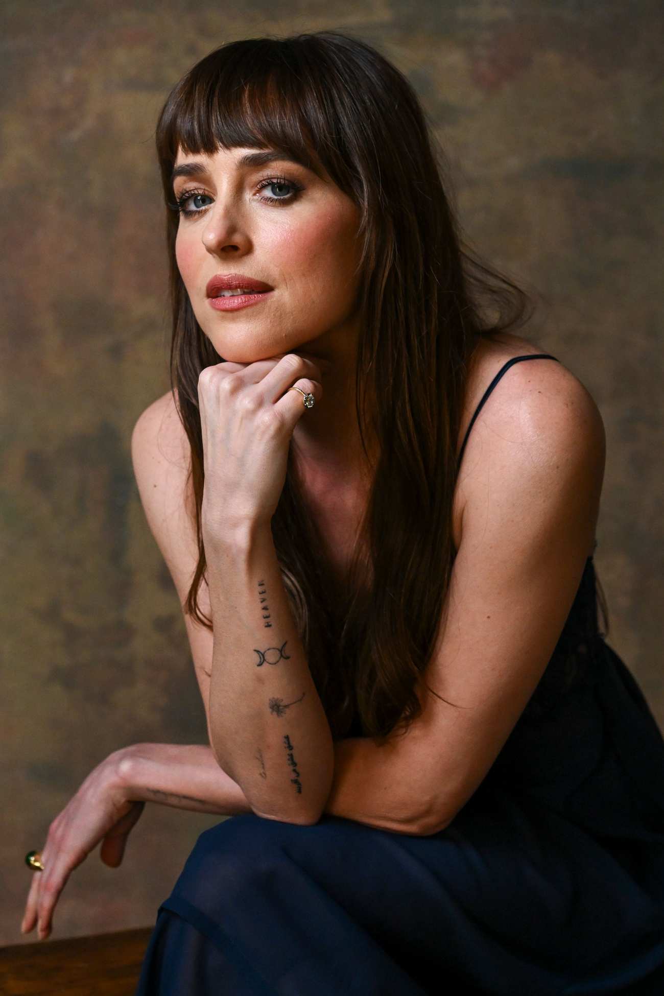 Dakota_Johnson_-_Tribeca_Film_Festival_Portrait_June_2024_24.jpg
