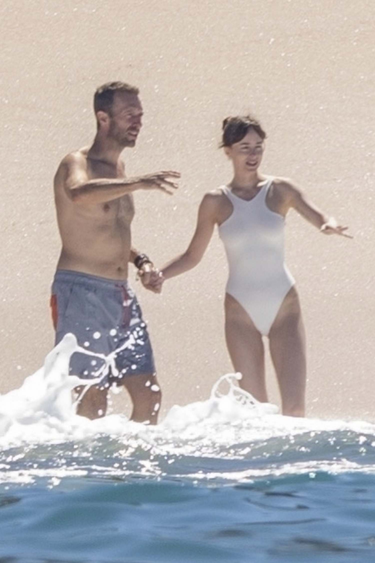 Dakota_Johnson_-_Vacation_In_Puerto_Vallarta_02202024_13.jpg Dakota_Johnson_-_Vacation_In_Puerto_Vallarta_02202024_13.jpg