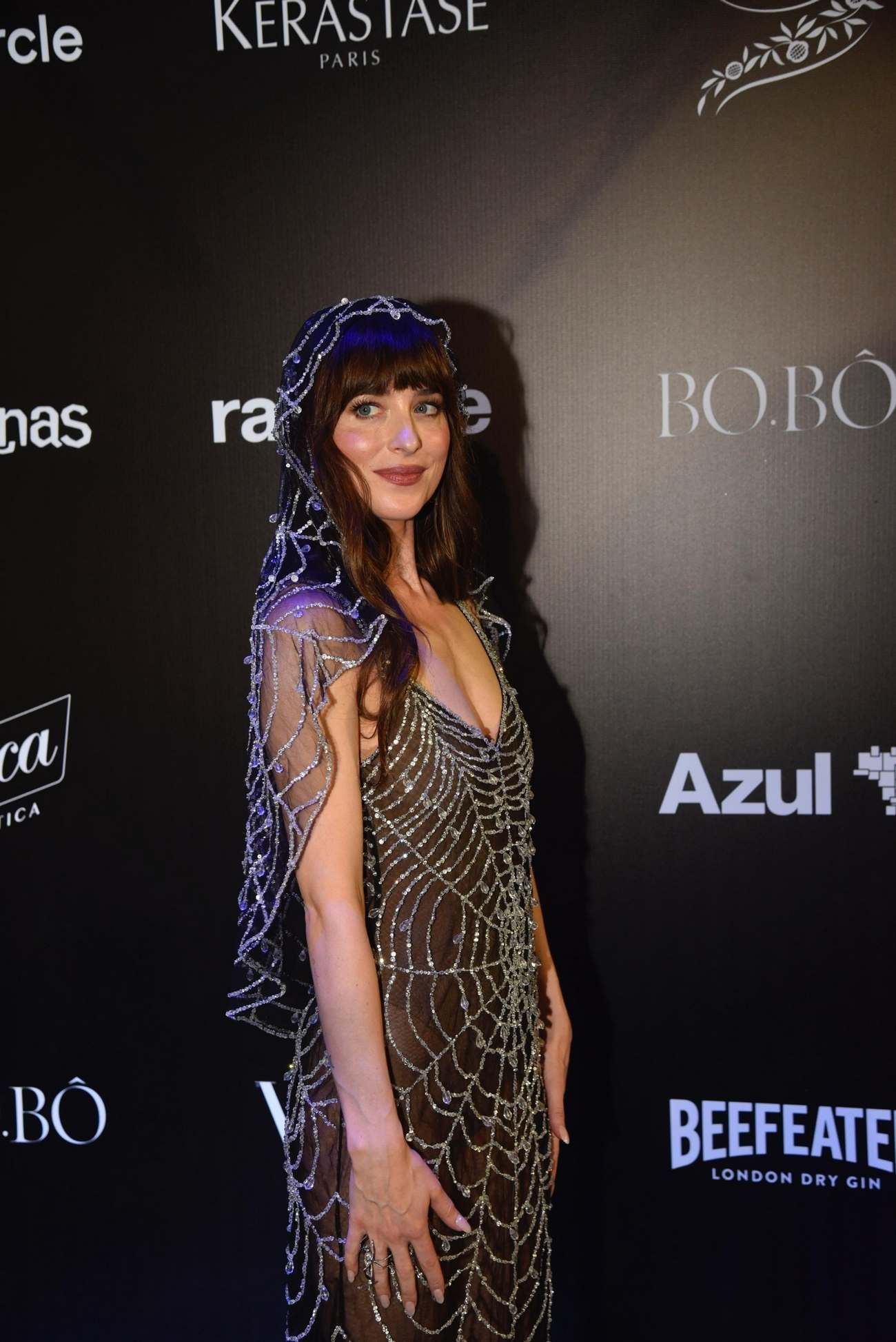 Dakota_Johnson_-_Vogue_Carnival_Ball_in_Rio_de_Janeiro_February_32C_202407.jpg