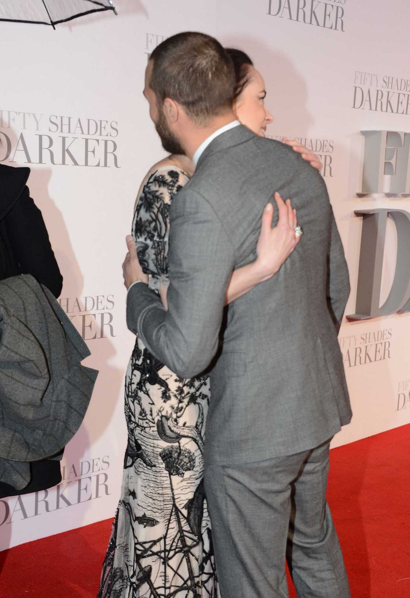 Dakota_Johnson_-__Fifty_Shades_Darker__premiere_in_London_on_Feb_9-128.jpg Dakota_Johnson_-__Fifty_Shades_Darker__premiere_in_London_on_Feb_9-128.jpg