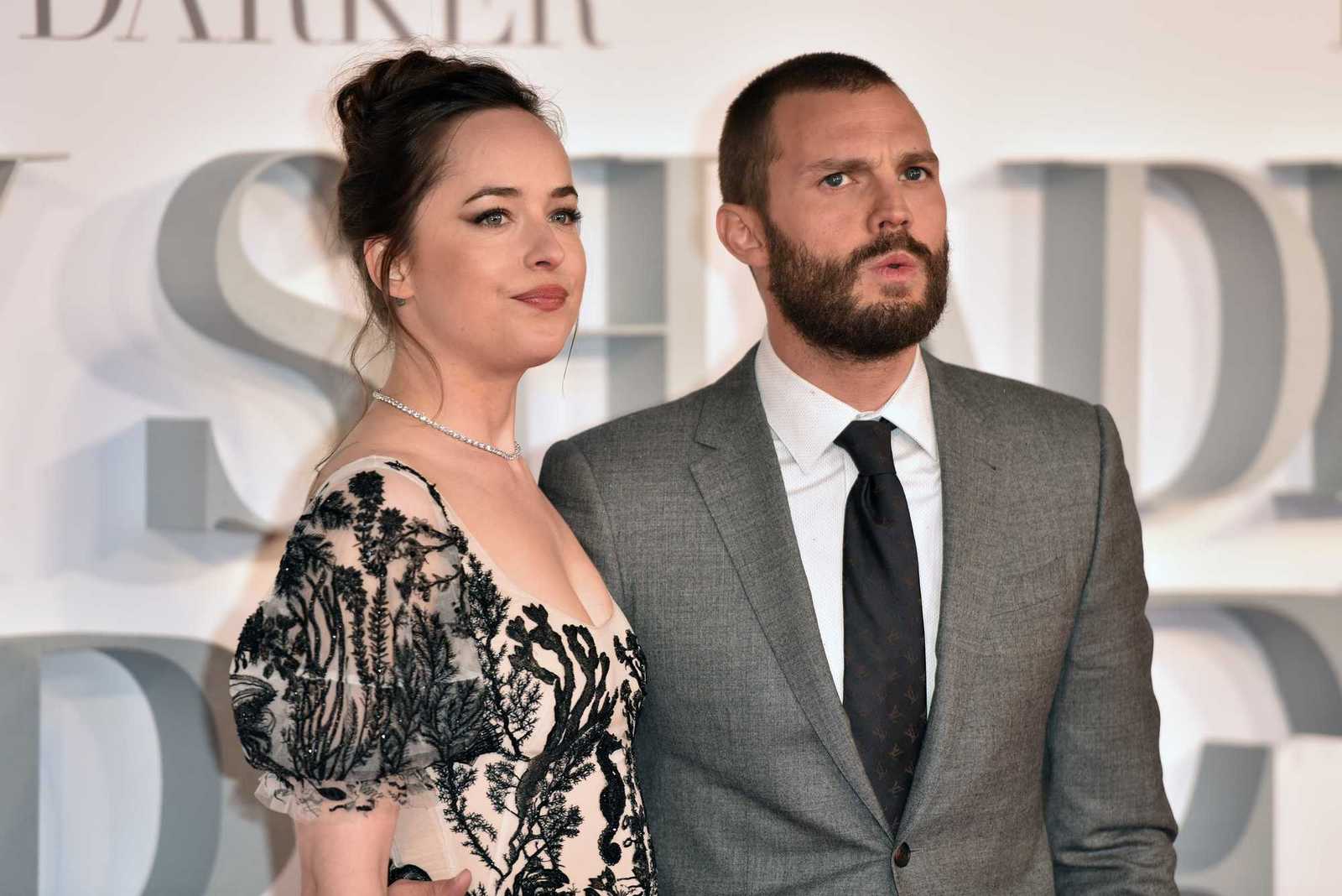 Dakota_Johnson_-__Fifty_Shades_Darker__premiere_in_London_on_Feb_9-38.jpg Dakota_Johnson_-__Fifty_Shades_Darker__premiere_in_London_on_Feb_9-38.jpg