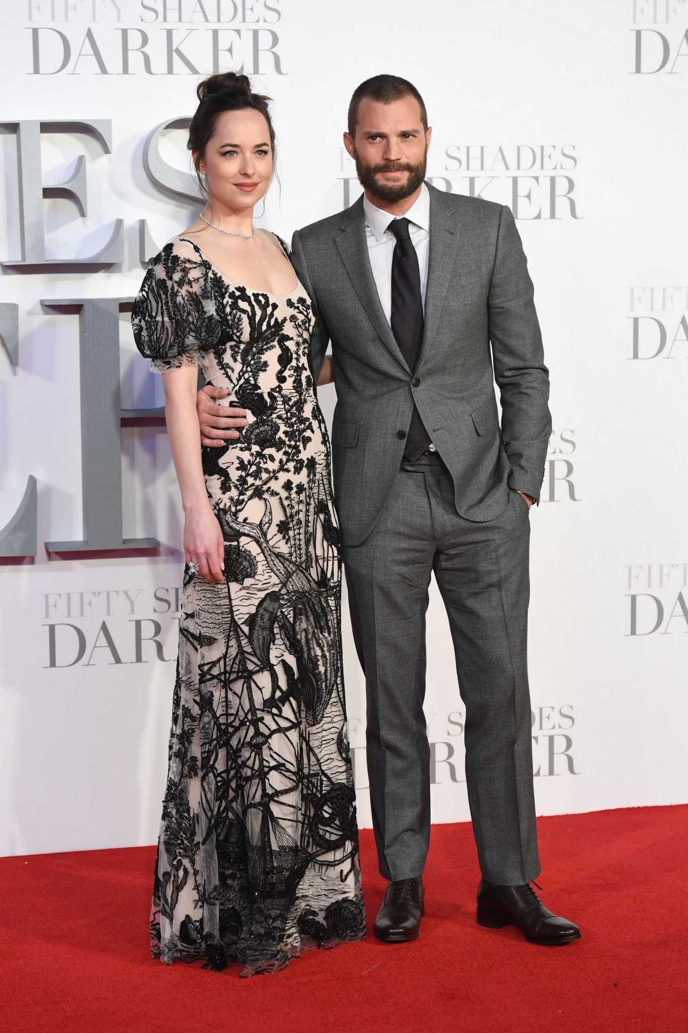 Dakota_Johnson_-__Fifty_Shades_Darker__premiere_in_London_on_Feb_9-84.jpg Dakota_Johnson_-__Fifty_Shades_Darker__premiere_in_London_on_Feb_9-84.jpg
