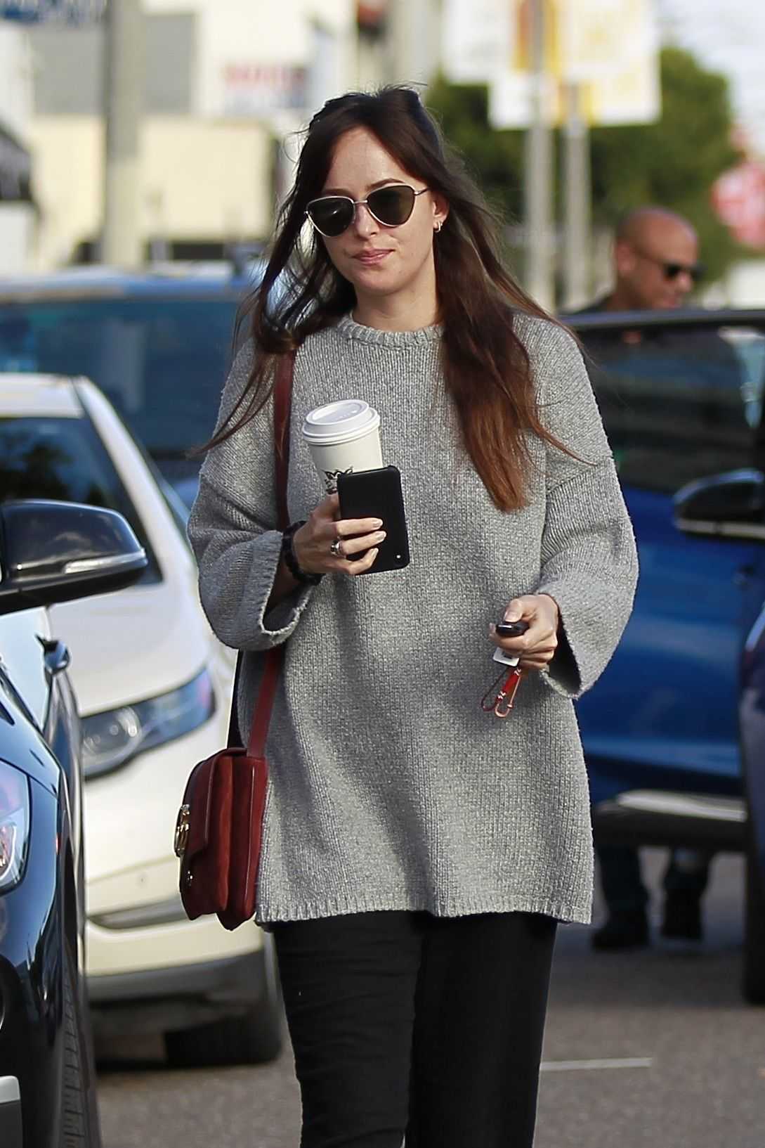 Dakota_Johnson_-_gets_some_grocery_shopping_done_at_Erewhon_Market_in_West_Hollywood2C_CA_-_January_062C_2019-05.jpg Dakota_Johnson_-_gets_some_grocery_shopping_done_at_Erewhon_Market_in_West_Hollywood2C_CA_-_January_062C_2019-05.jpg
