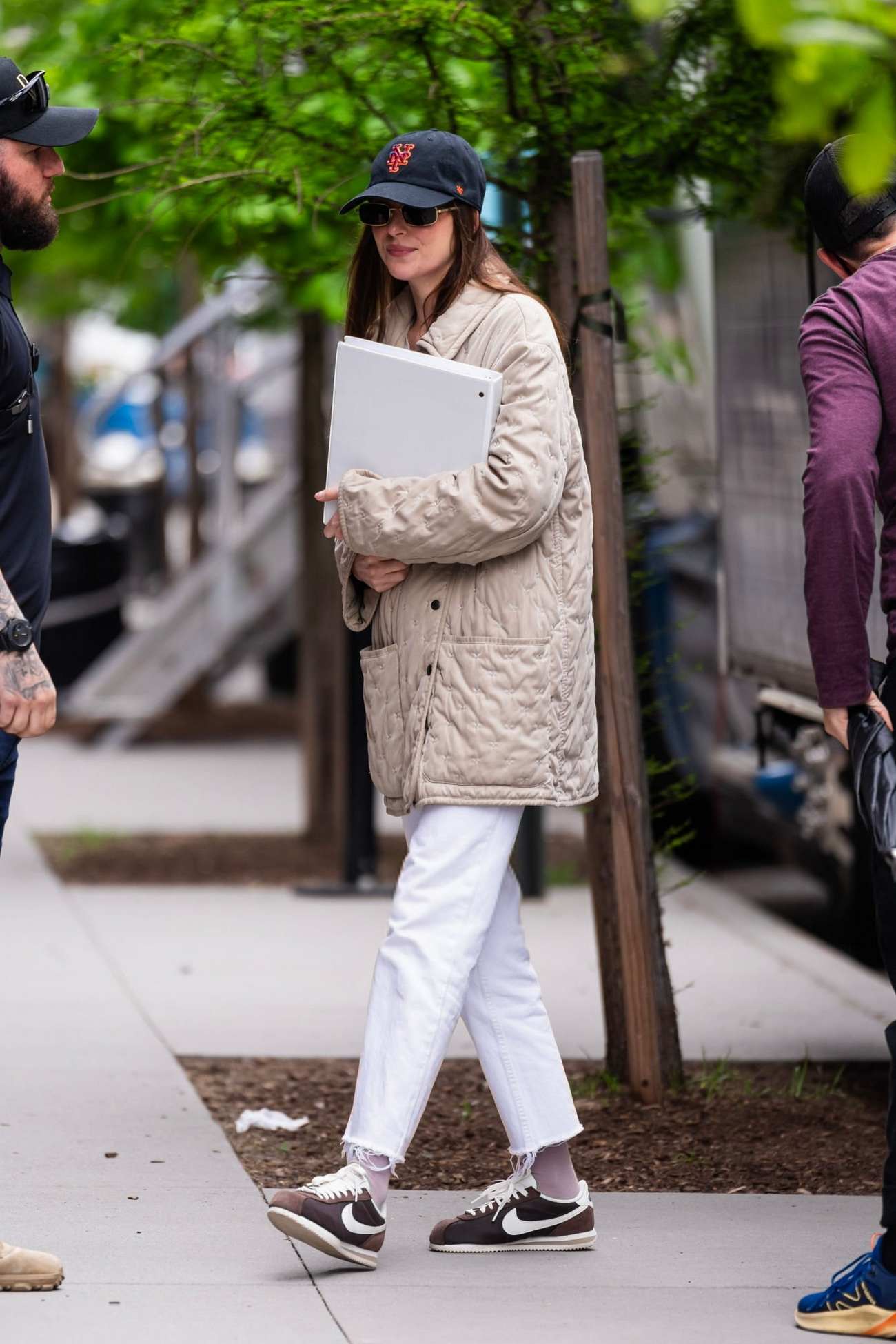 Dakota_Johnson_-_is_seen_filming_Materialists_in_Tribeca_on_May_92C_2024_in_New_York_City_06.jpg