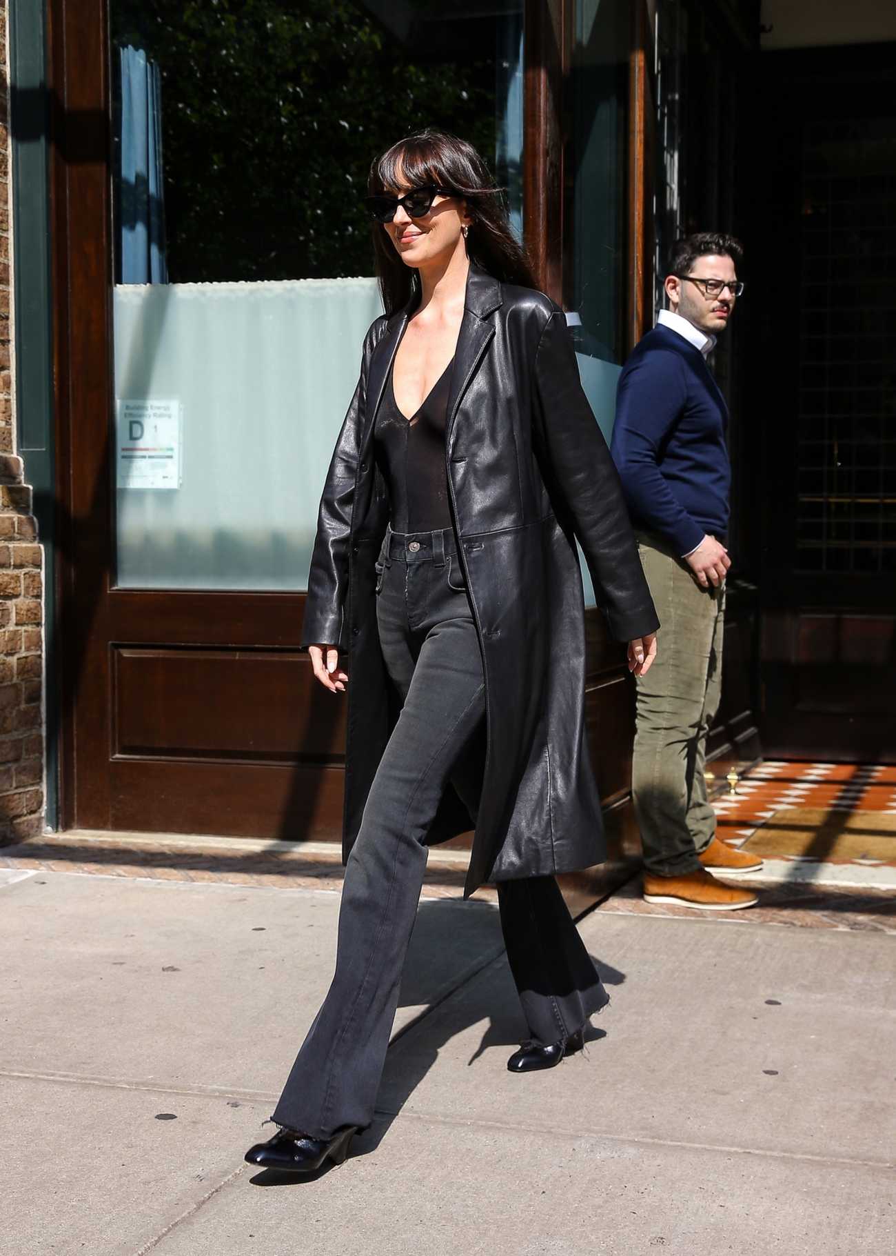 Dakota_Johnson_-_leaving_the_Greenwich_Hotel2C_New_York_City_-_June_22C_2025_05.jpg