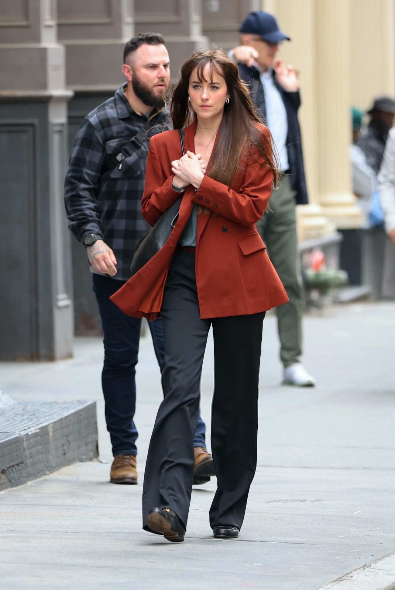 Dakota_Johnson_-_seen_at_the_movie_set_of_the__Materialists__in_New_York_May_162C_2024_33.jpg