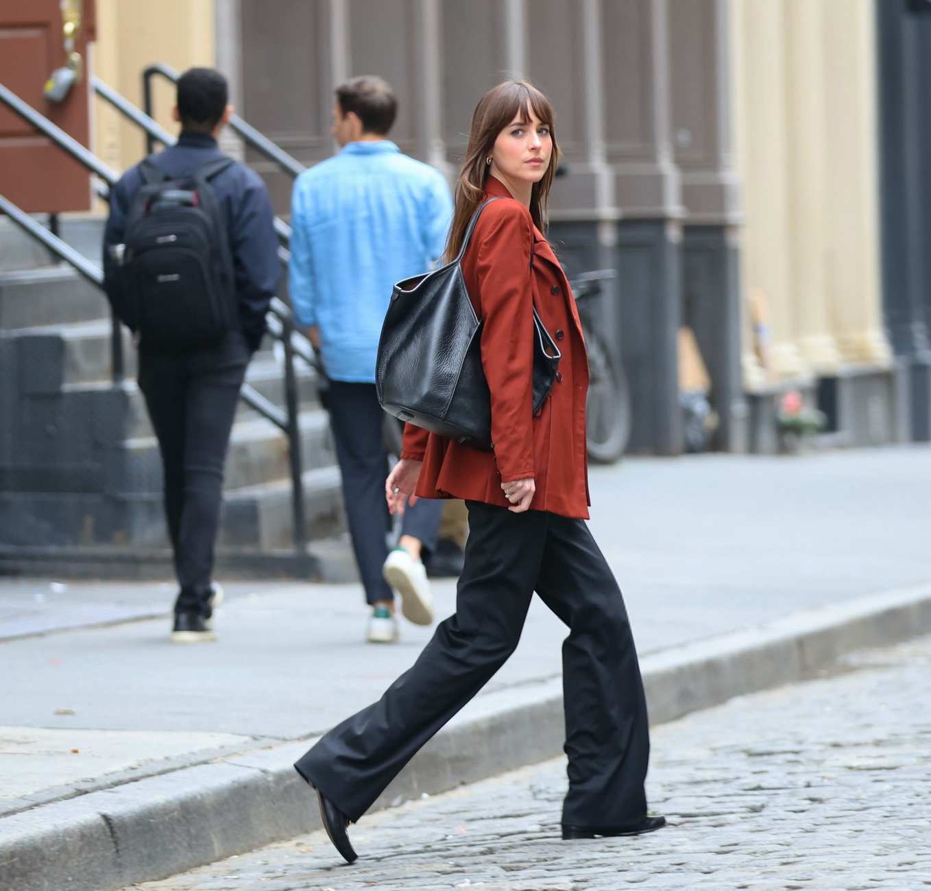 Dakota_Johnson_-_seen_at_the_movie_set_of_the__Materialists__in_New_York_May_162C_2024_35.jpg
