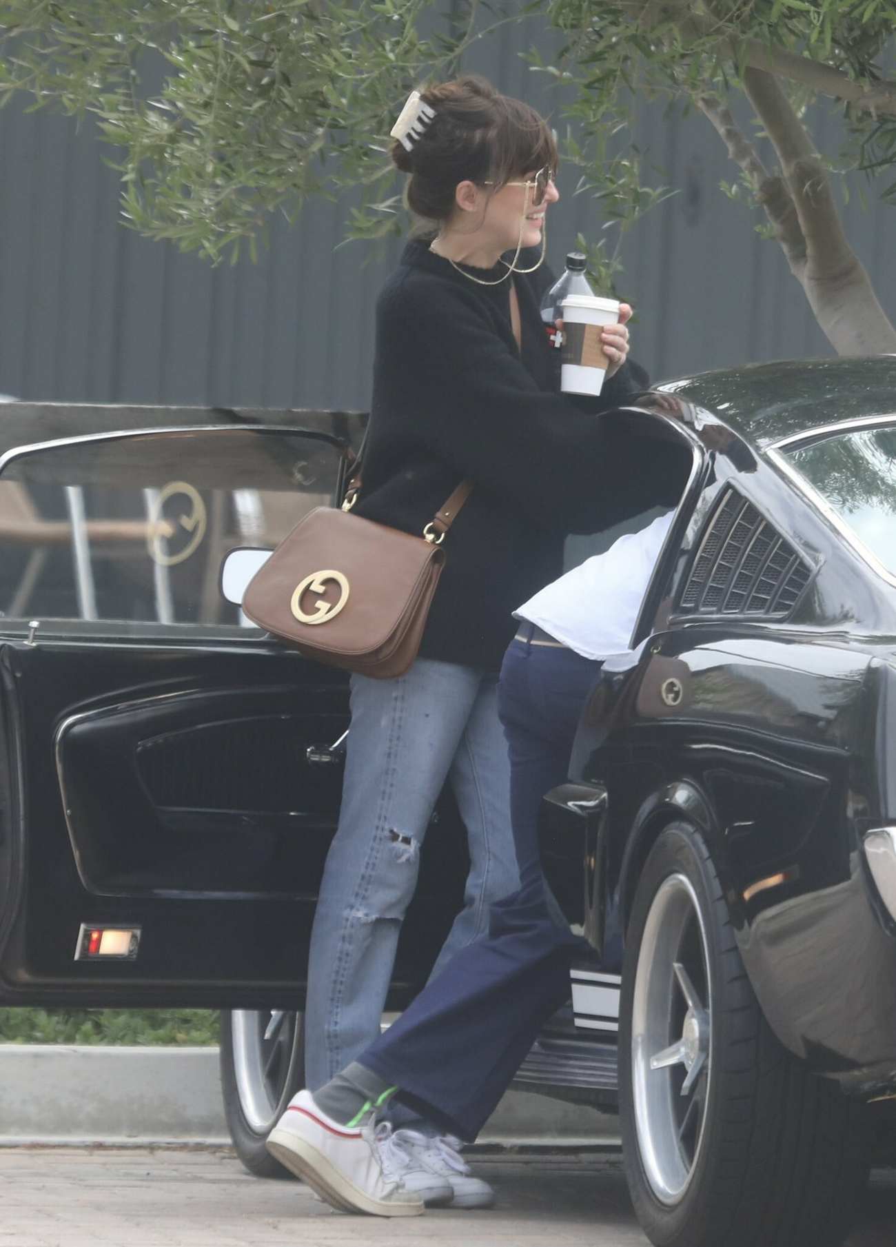Dakota_Johnson_-_spotted_in_Malibu2C_California__0521202203.jpg Dakota_Johnson_-_spotted_in_Malibu2C_California__0521202203.jpg