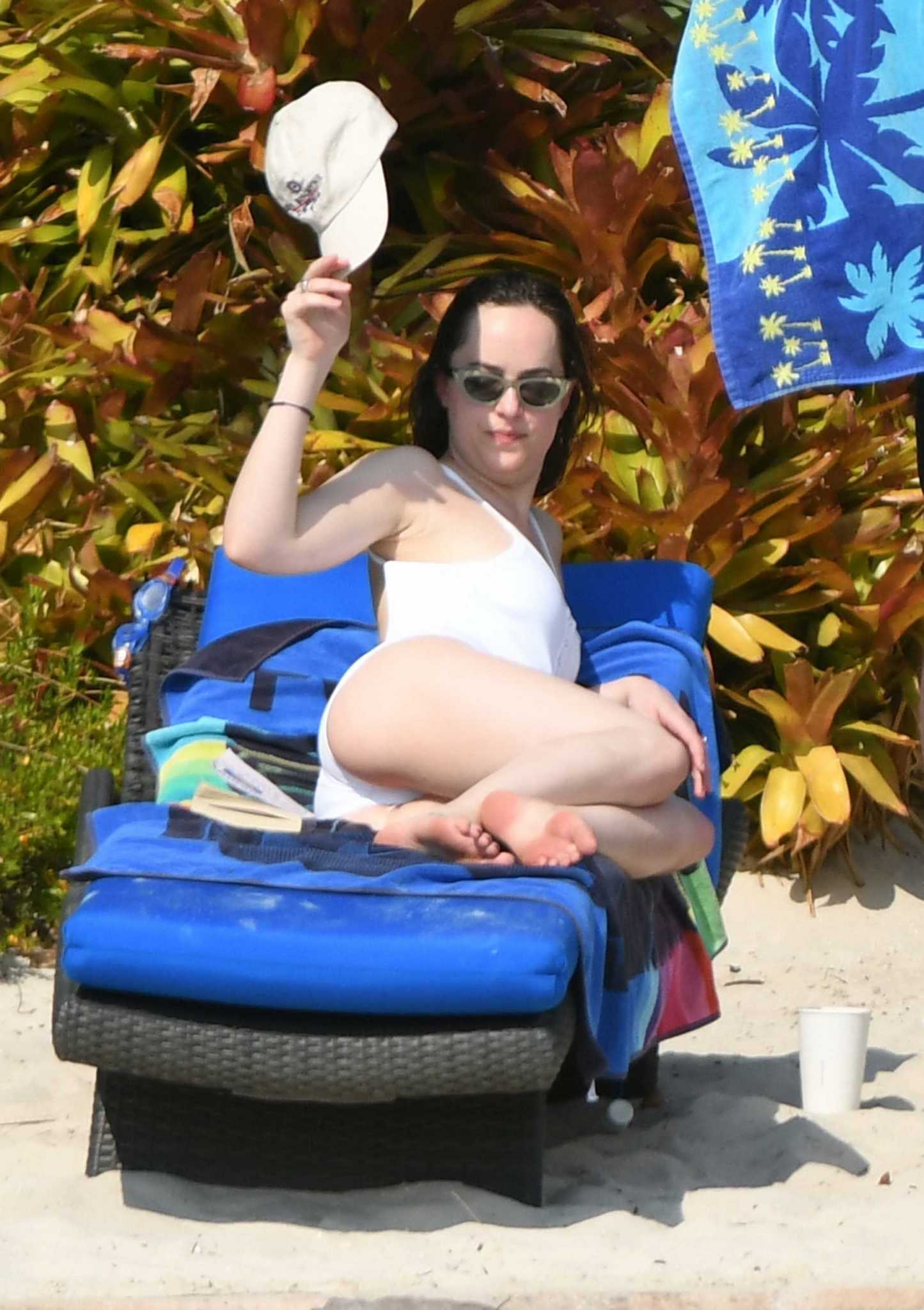 Dakota_Johnson_-_wearing_a_bikini_at_a_beach_in_Miami_on_April_2-38.jpg Dakota_Johnson_-_wearing_a_bikini_at_a_beach_in_Miami_on_April_2-38.jpg