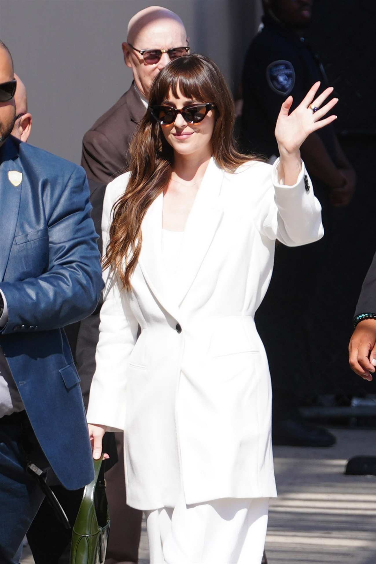 Dakota_Johnson_Arrives_at_Jimmy_Kimmel_Live_in_Los_Angeles2C_June_192C_2024_02.jpg Dakota_Johnson_Arrives_at_Jimmy_Kimmel_Live_in_Los_Angeles2C_June_192C_2024_02.jpg