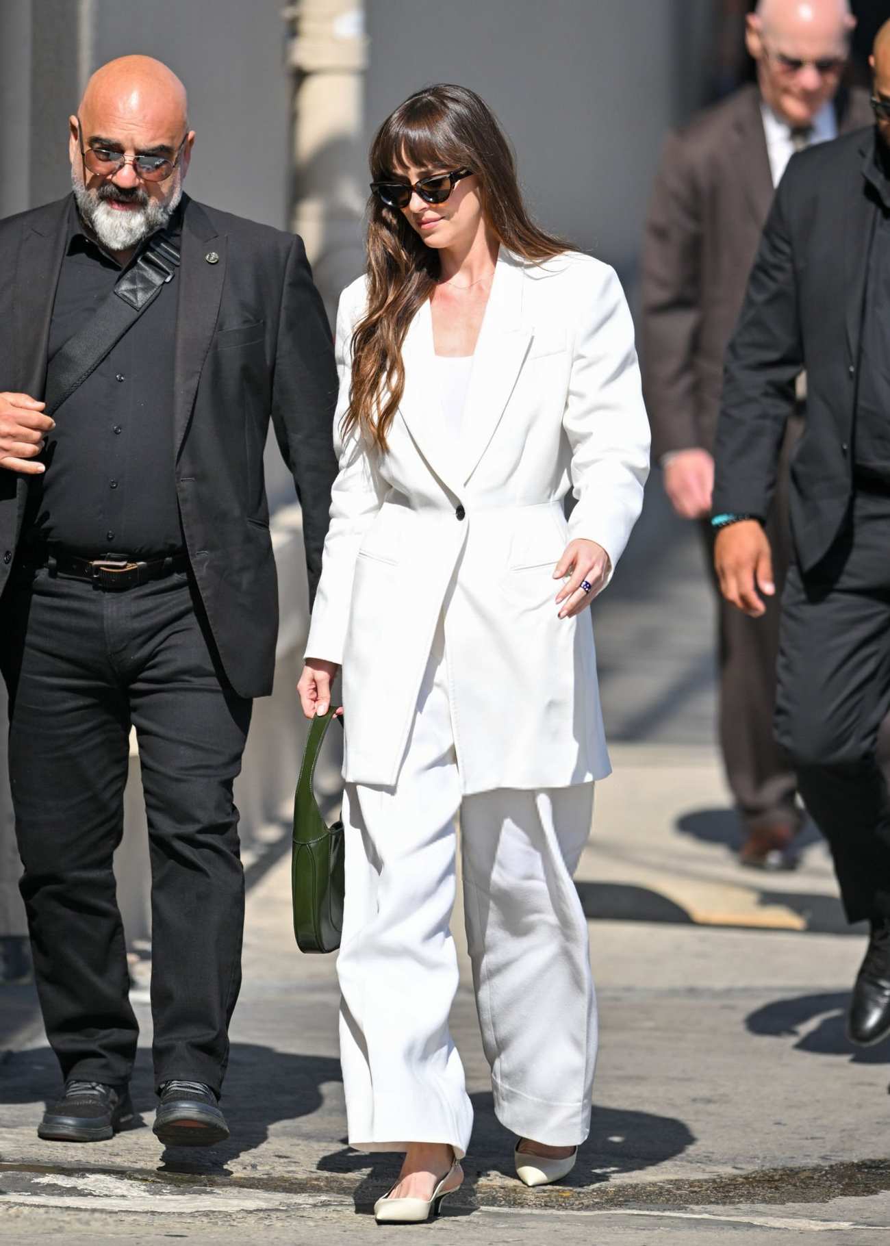 Dakota_Johnson_Arrives_at_Jimmy_Kimmel_Live_in_Los_Angeles2C_June_192C_2024_06.jpg Dakota_Johnson_Arrives_at_Jimmy_Kimmel_Live_in_Los_Angeles2C_June_192C_2024_06.jpg