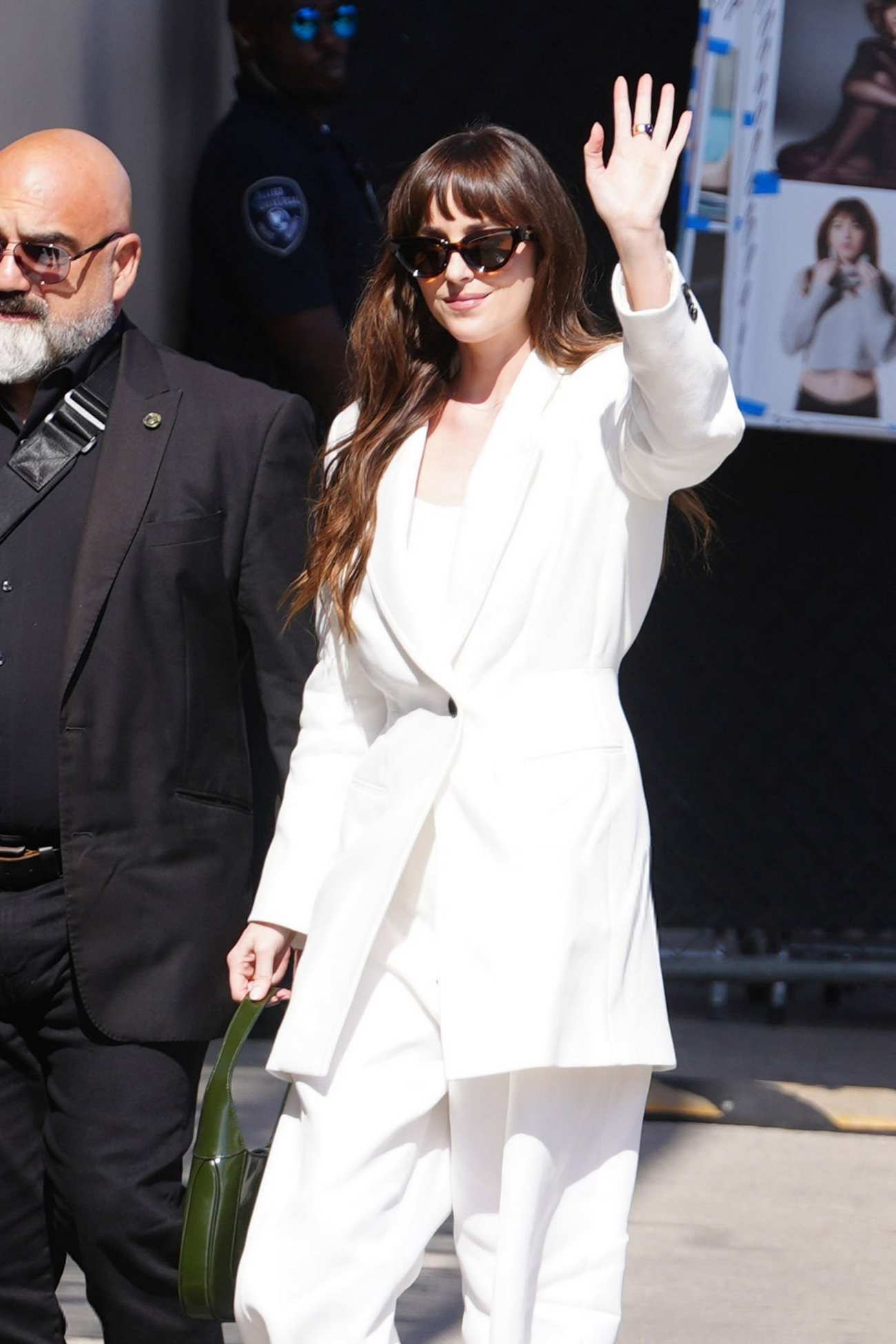 Dakota_Johnson_Arrives_at_Jimmy_Kimmel_Live_in_Los_Angeles2C_June_192C_2024_07.jpg Dakota_Johnson_Arrives_at_Jimmy_Kimmel_Live_in_Los_Angeles2C_June_192C_2024_07.jpg