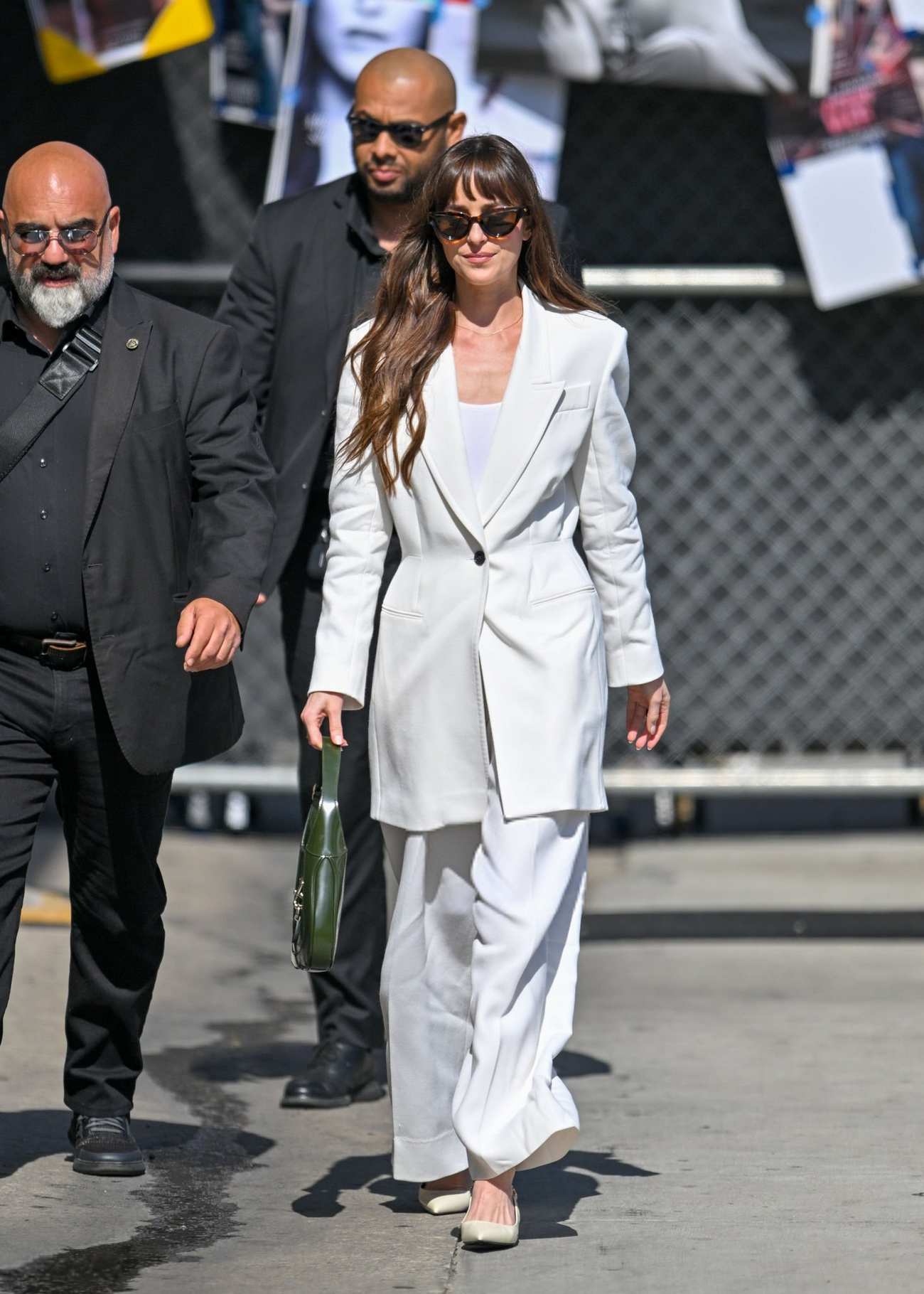 Dakota_Johnson_Arrives_at_Jimmy_Kimmel_Live_in_Los_Angeles2C_June_192C_2024_09.jpg Dakota_Johnson_Arrives_at_Jimmy_Kimmel_Live_in_Los_Angeles2C_June_192C_2024_09.jpg