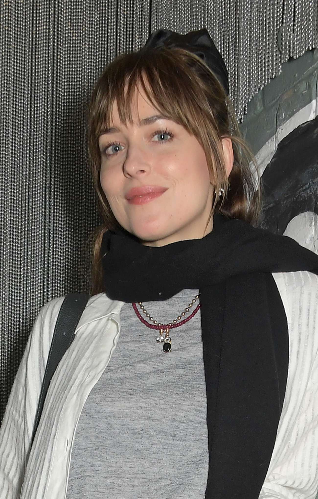 Dakota_Johnson_Attends_The_West_End_Production_Of__Cabaret_At_The_Kit_Kat_Club__28429.jpg