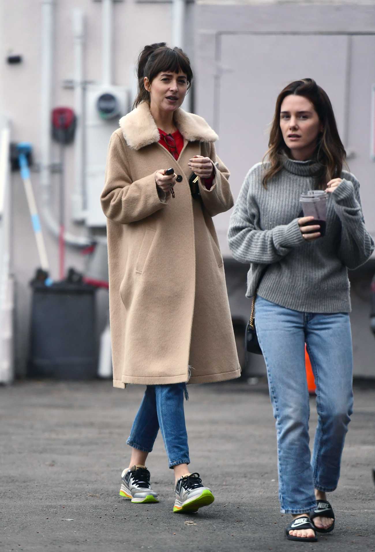 Dakota_Johnson_Heads_to_the_Nail_Salon_with_Addison_Timlin_in_Los_Angeles_28December_032C_201929-08.jpg Dakota_Johnson_Heads_to_the_Nail_Salon_with_Addison_Timlin_in_Los_Angeles_28December_032C_201929-08.jpg