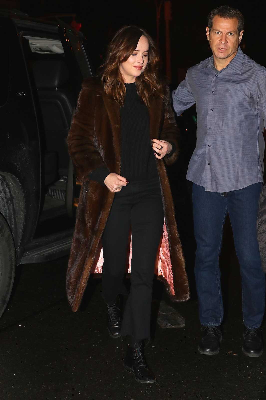 Dakota_Johnson_Leaving_THe_Bowery_Hotel_in_NYC_on_January_31-25.jpg Dakota_Johnson_Leaving_THe_Bowery_Hotel_in_NYC_on_January_31-25.jpg