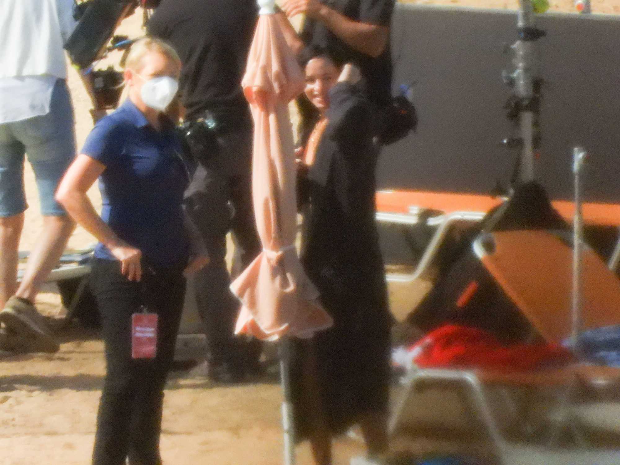 Dakota_Johnson___Olivia_Colman_-_Filming_a_scene_on_a_beach_in_Spetses2C_Greece__10122020-05.jpg