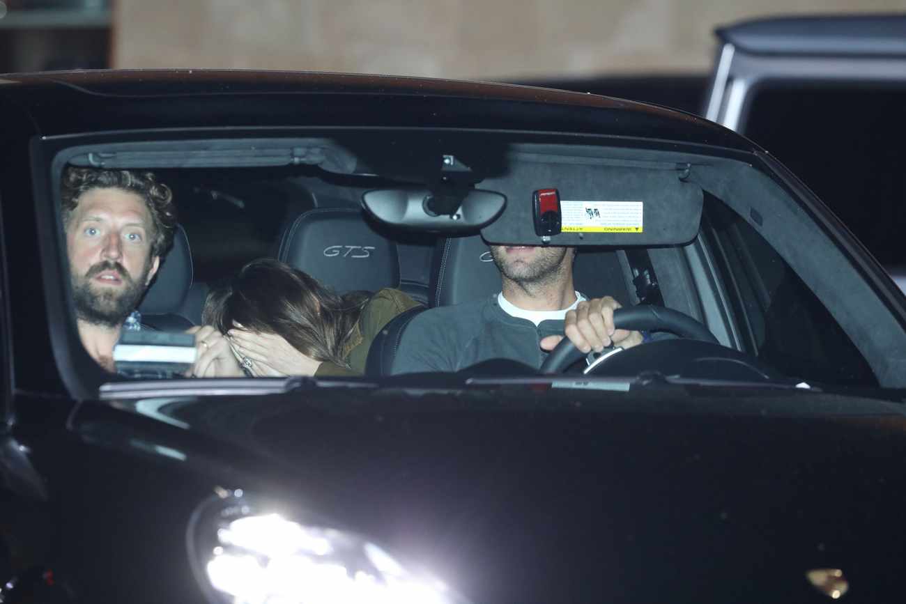 Dakota_Johnson_and_Chris_Martin_seen_leaving_the_Soho_in_Malibu_-_June_1500005.jpg