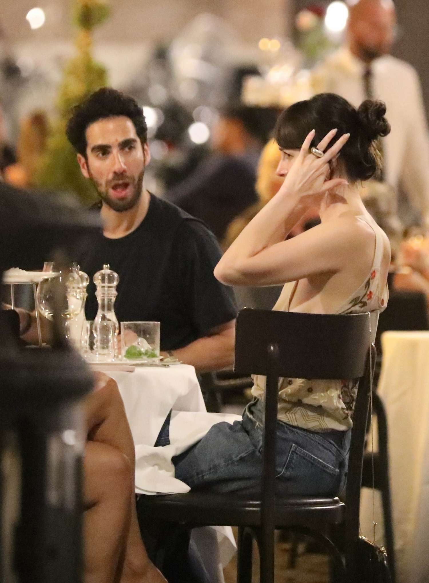 Dakota_Johnson_and_Kate_Hudson_-_Out_to_dinner_at_Pierluigi_in_Rome2C_Italy_-_June_282C_2025_13.jpg