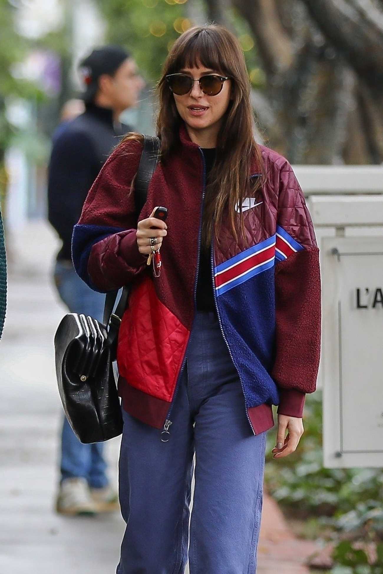 Dakota_Johnson_at_Alfred_Coffee_in_West_Hollywood_28December_042C_201929-03.jpg Dakota_Johnson_at_Alfred_Coffee_in_West_Hollywood_28December_042C_201929-03.jpg