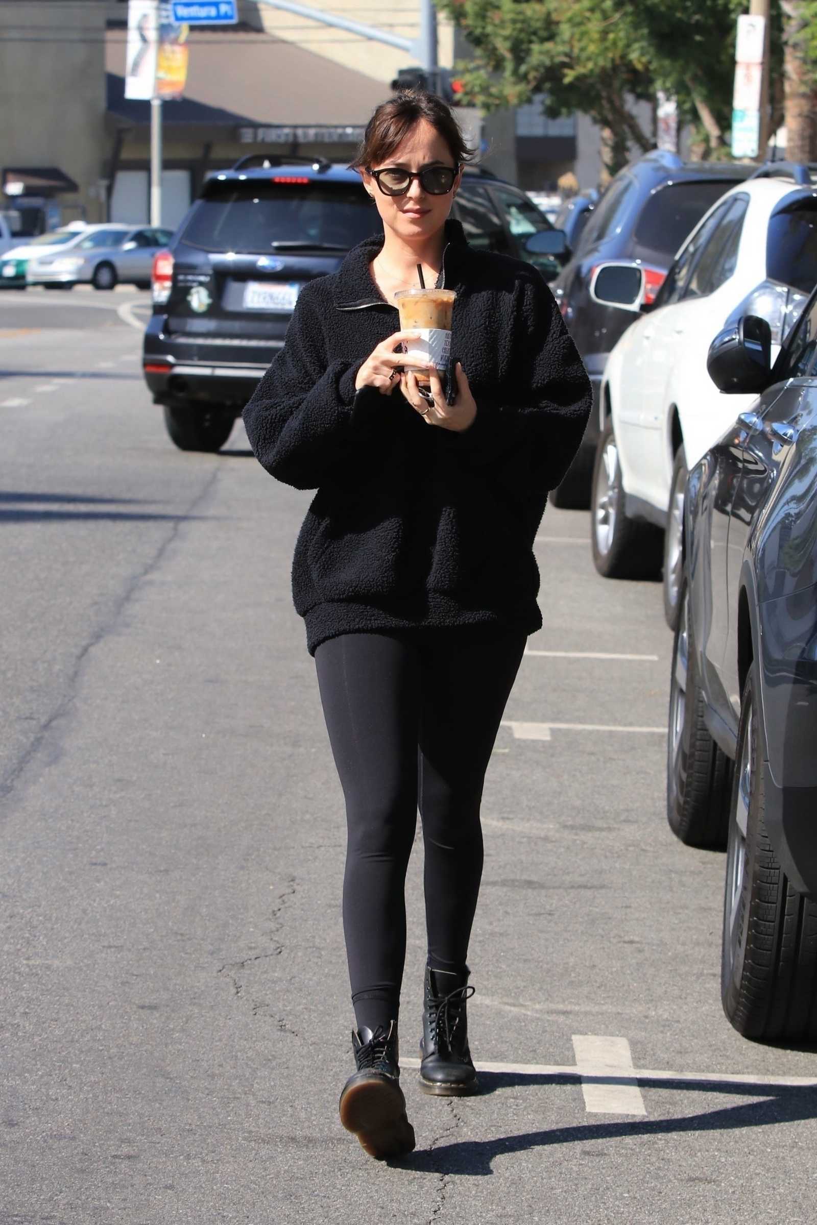Dakota_Johnson_looks_casual_for_a_quick_coffee_run_to_Alfreds_in_Los_Angeles2C_CA_on_Oct_29-04.jpg