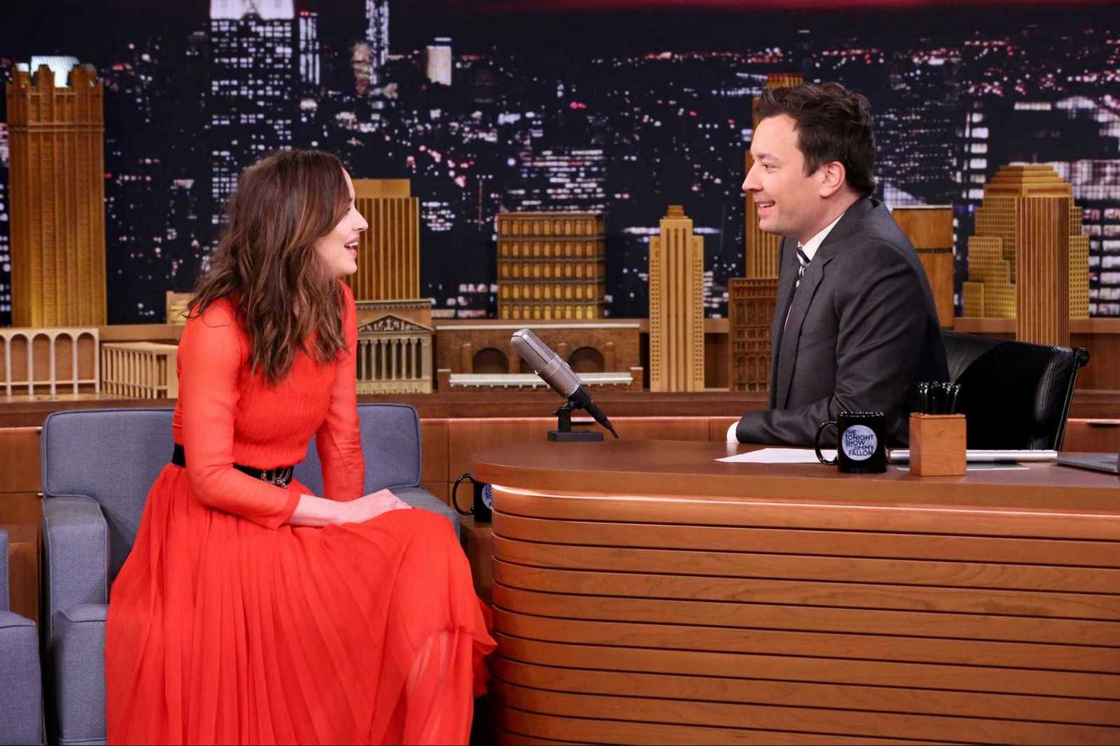 Dakota_Johnson_on_Tonight_Show_with_Jimmy_Fallon_Stills_-_January_312C_2017-14.jpg Dakota_Johnson_on_Tonight_Show_with_Jimmy_Fallon_Stills_-_January_312C_2017-14.jpg