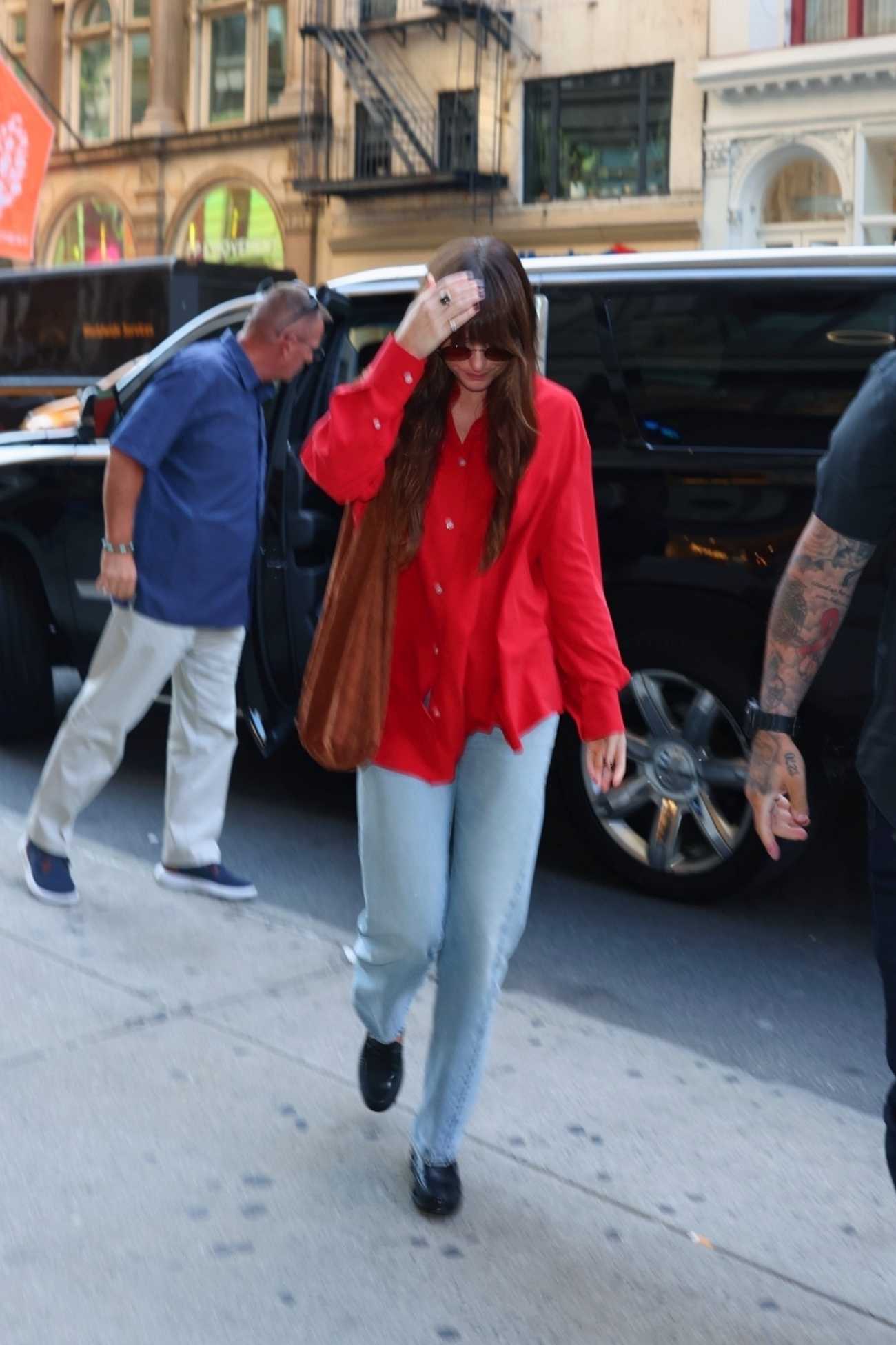 Dakota_Johnson_spends_a_day_out_in_New_York_09052024_03.jpg Dakota_Johnson_spends_a_day_out_in_New_York_09052024_03.jpg