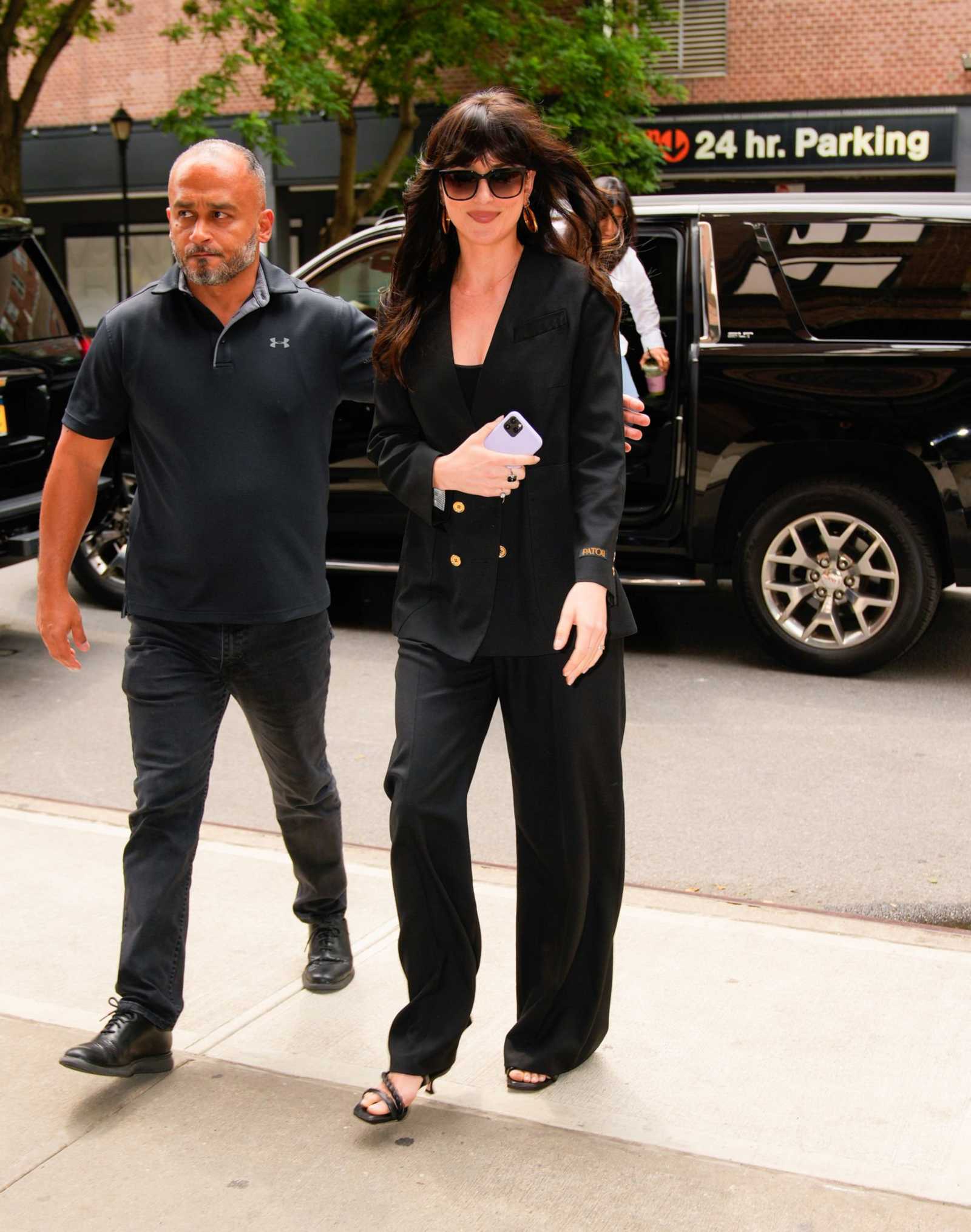 In_New_York_City_-_June_132C_20207.jpg
