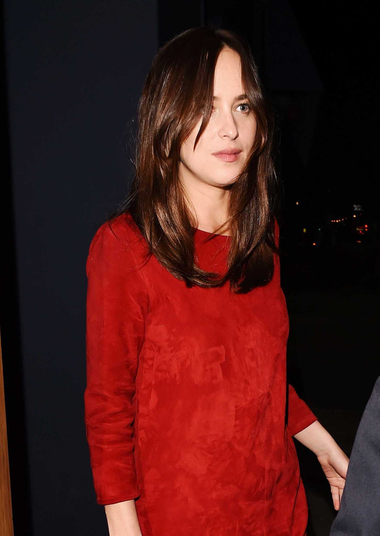 Leaving_The_Hollywood_Reporter_and_Jimmy_Choo_s_Power_Stylists_Dinner_on_March_14-04.jpg Leaving_The_Hollywood_Reporter_and_Jimmy_Choo_s_Power_Stylists_Dinner_on_March_14-04.jpg