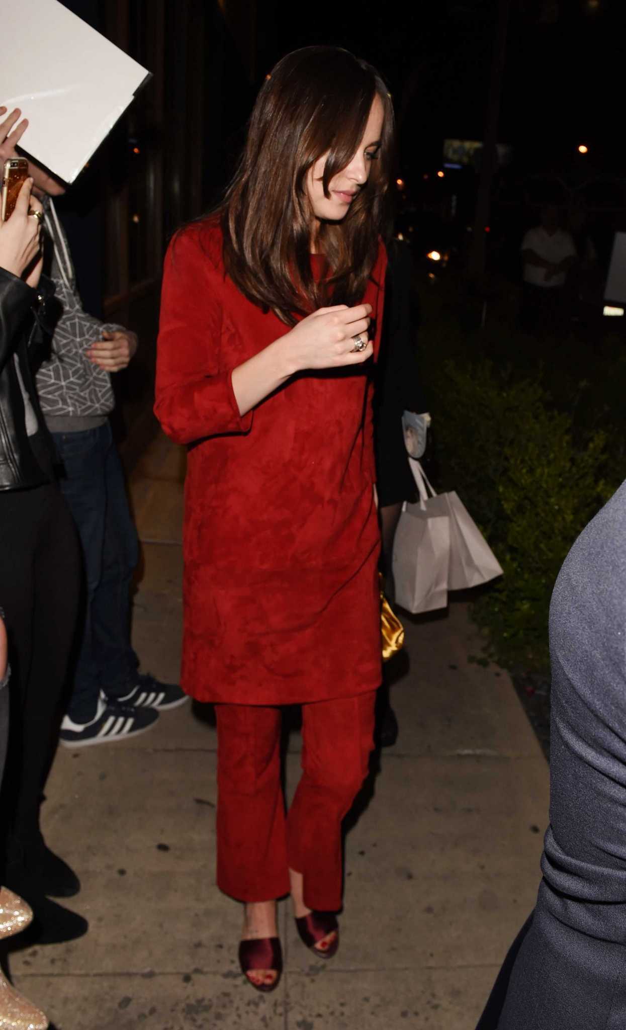 Leaving_The_Hollywood_Reporter_and_Jimmy_Choo_s_Power_Stylists_Dinner_on_March_14-09.jpg Leaving_The_Hollywood_Reporter_and_Jimmy_Choo_s_Power_Stylists_Dinner_on_March_14-09.jpg
