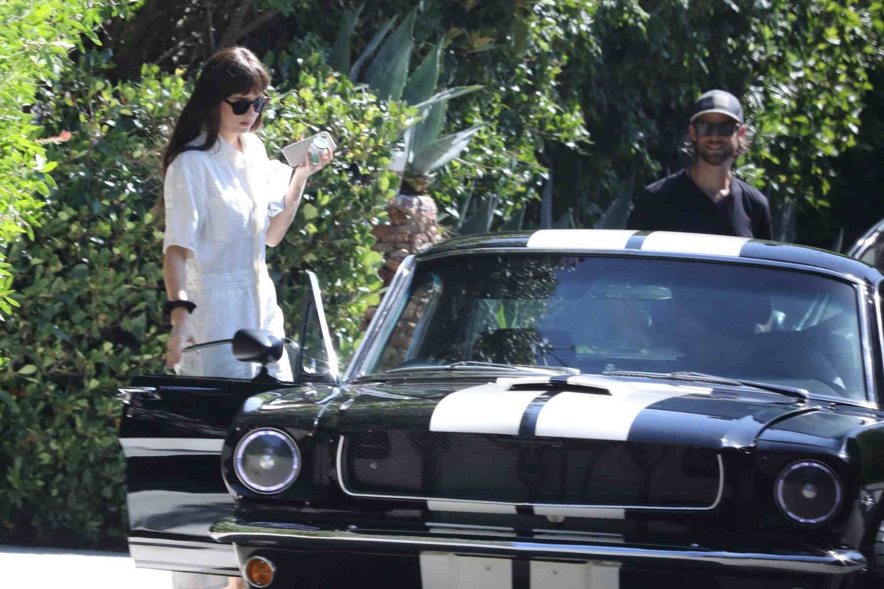 Out_in_Malibu_-_October_43.jpg Out_in_Malibu_-_October_43.jpg