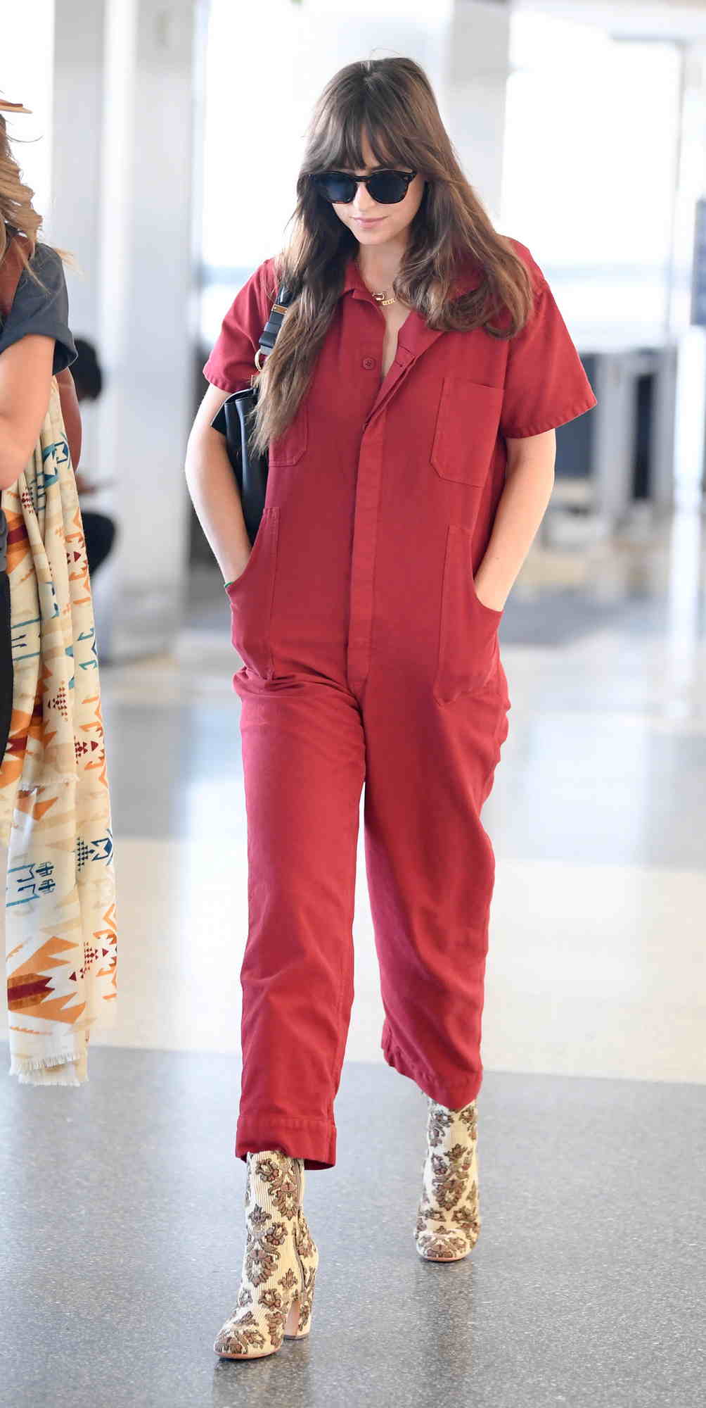 Spotted_at_LAX_Airport_in_Los_Angeles_-_September_54.jpg Spotted_at_LAX_Airport_in_Los_Angeles_-_September_54.jpg