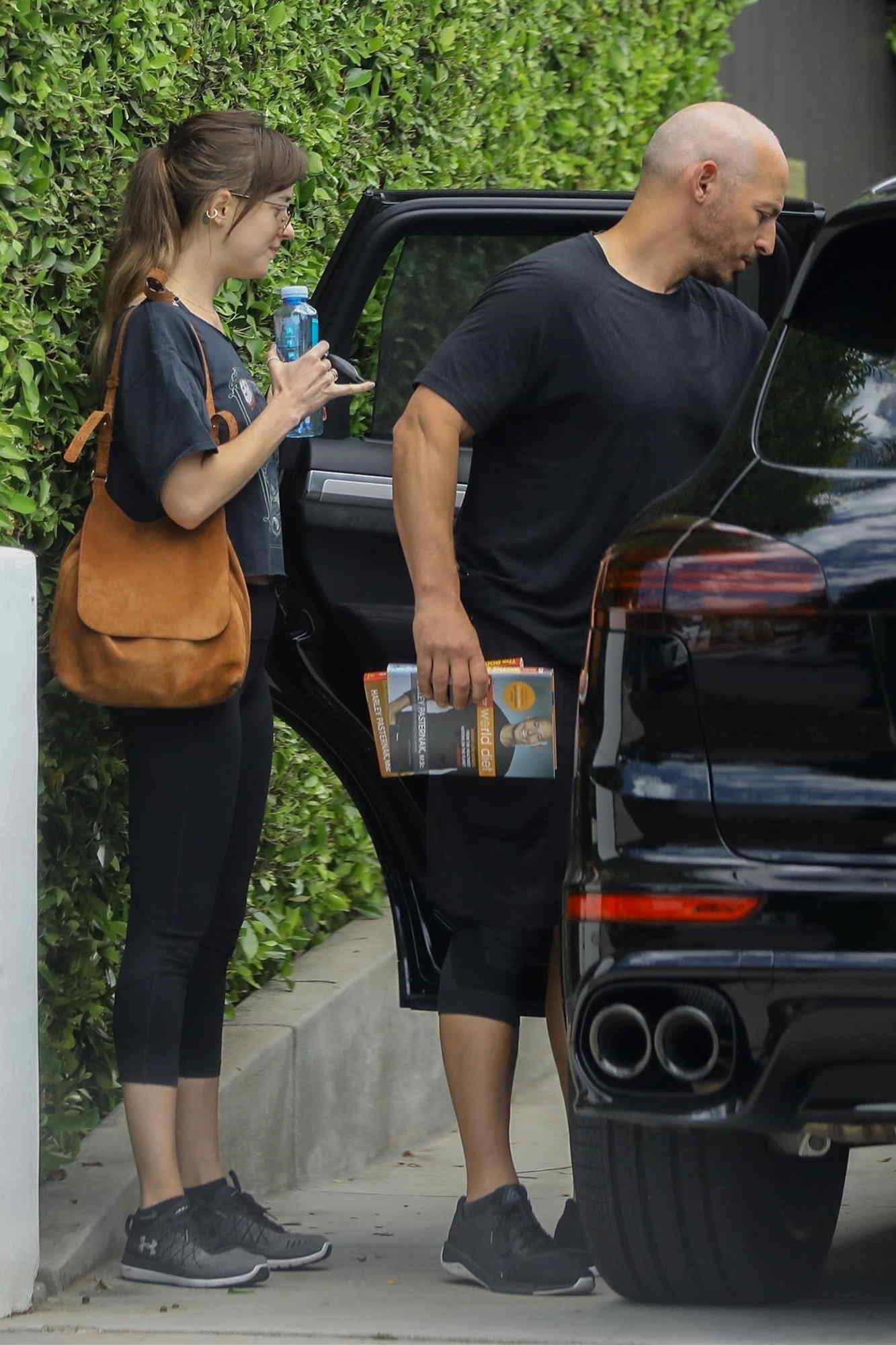 Takes_a_trip_to_Earthbar_in_West_Hollywood_-_April_19____4.jpg Takes_a_trip_to_Earthbar_in_West_Hollywood_-_April_19____4.jpg