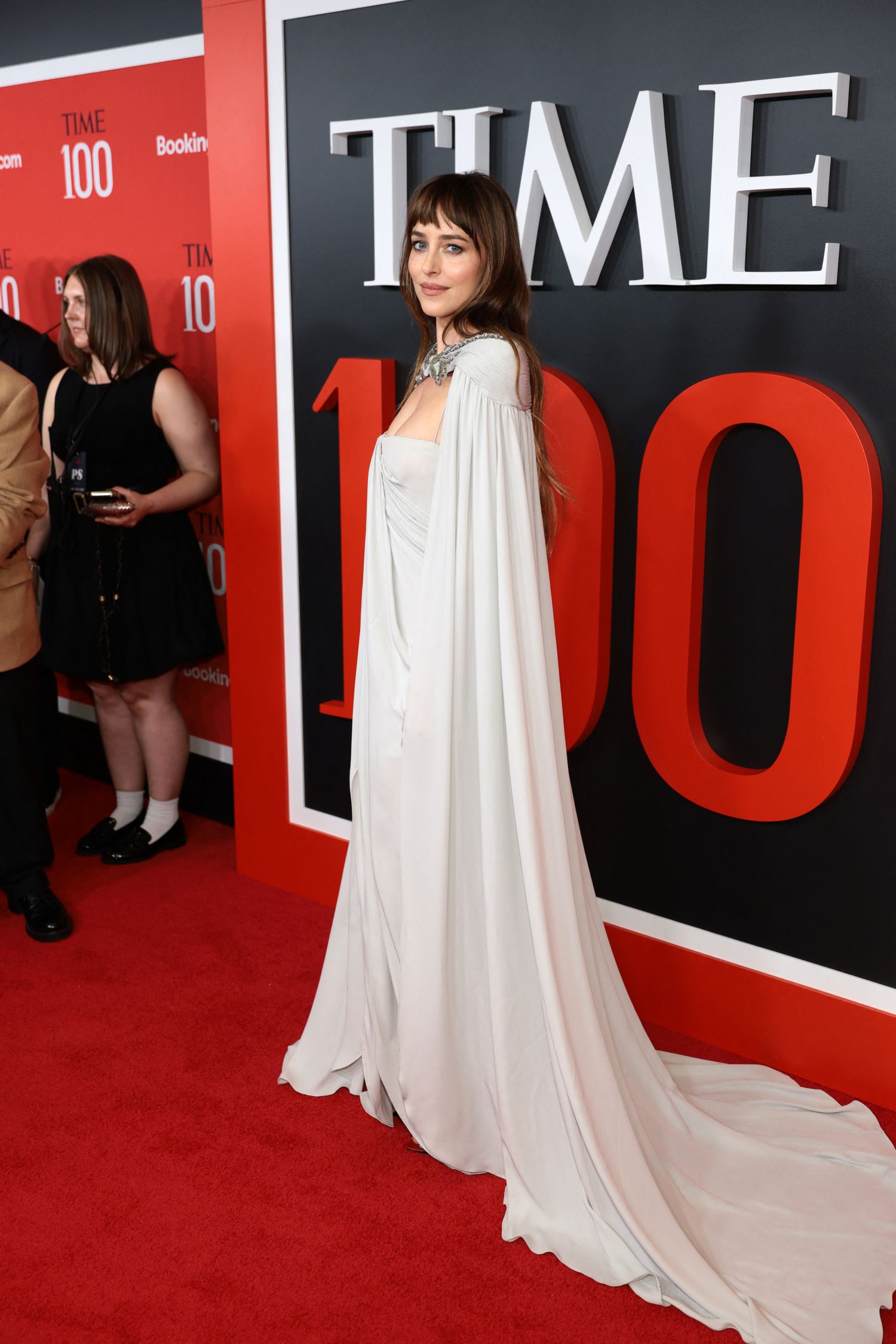 dakota_johnson_-_attends_2026_time100_gala_-_april_232C_2026__42.jpg