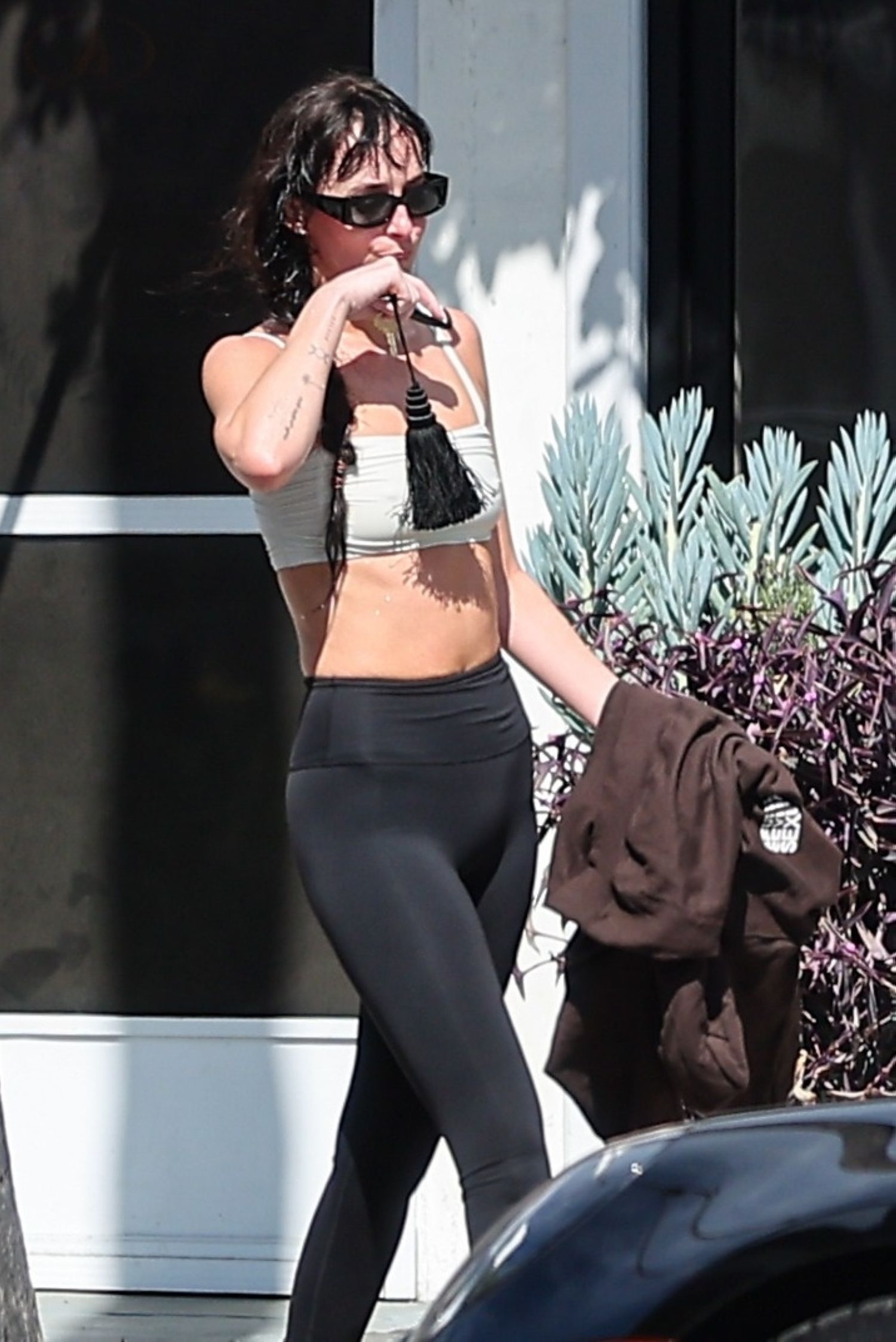 dakota_johnson_-_leaving_the_gym_in_sherman_oaks_-_march_3_4.jpg