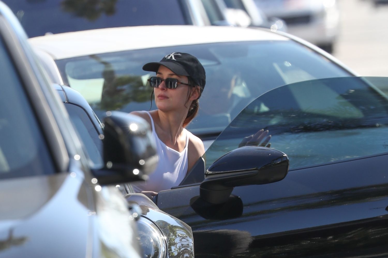 dakota_johnson_-_out_in_los_angeles_-_march_182C_2026_11.jpg